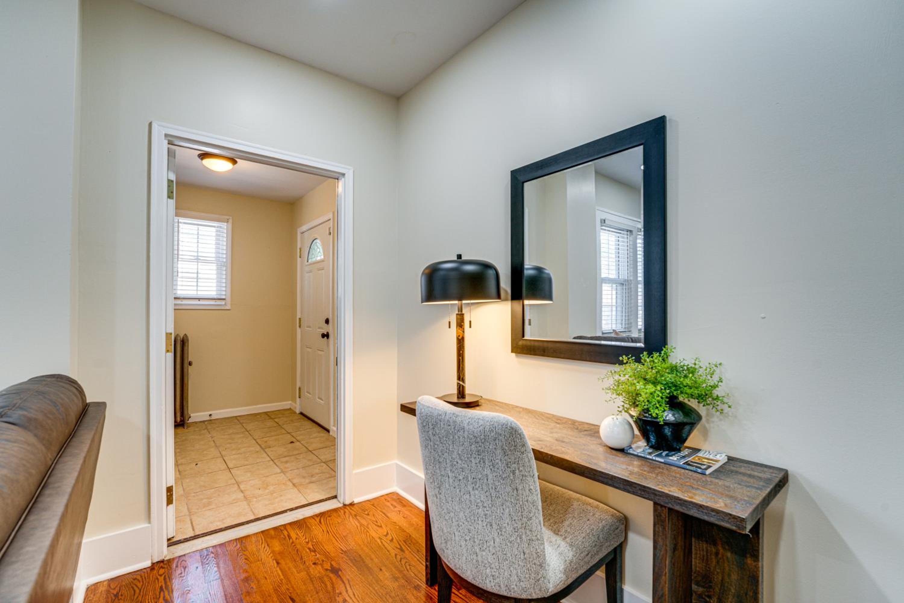 5 Mi to Dtwn Detroit Pet-Friendly Edison Home