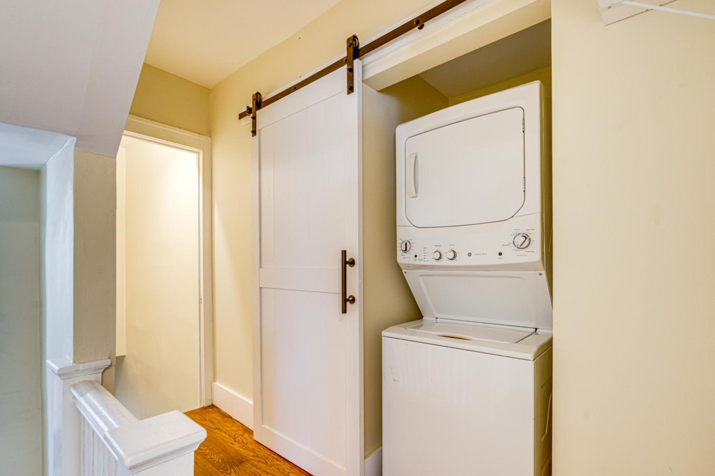 5 Mi to Dtwn Detroit Pet-Friendly Edison Home