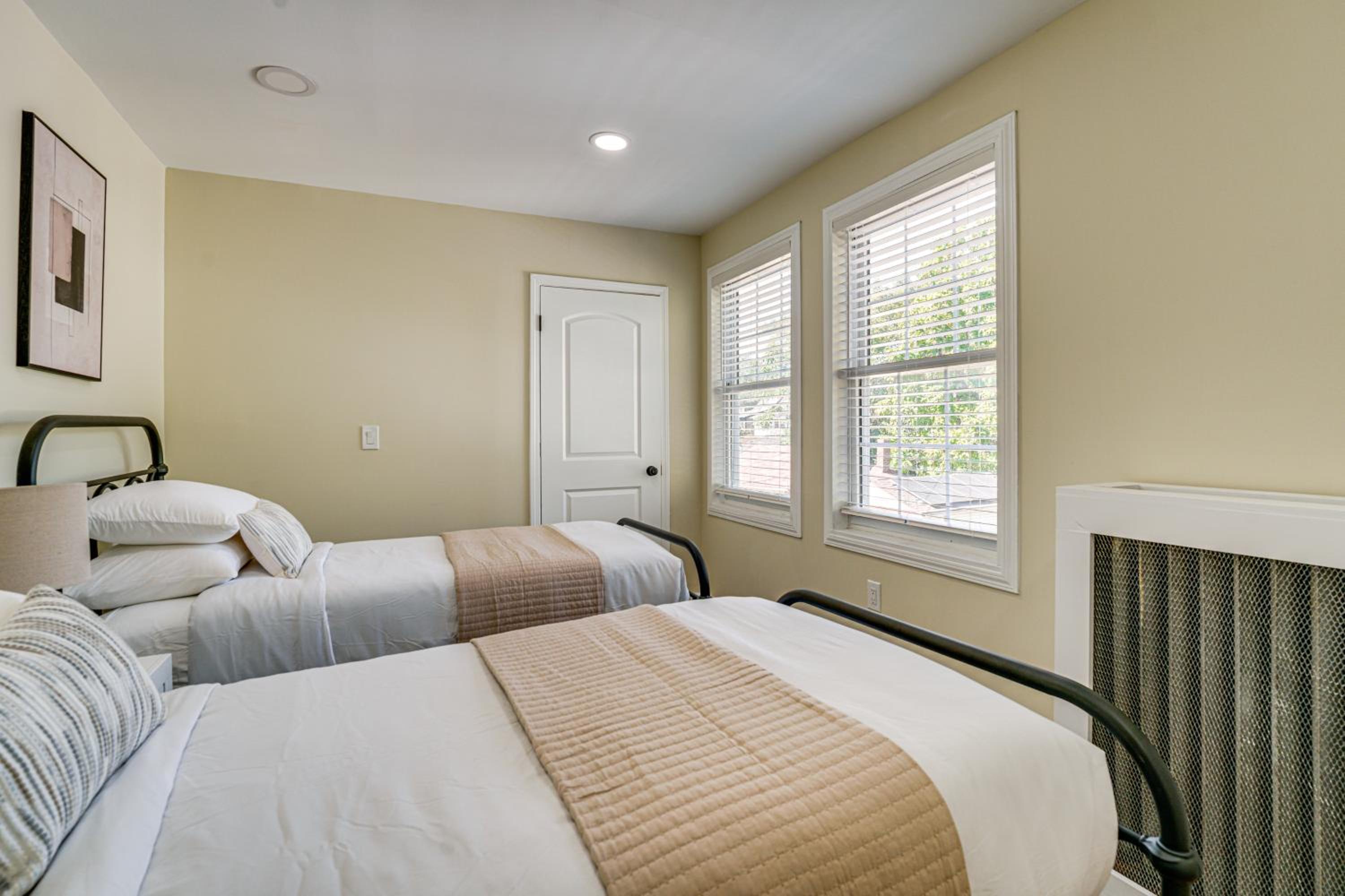 5 Mi to Dtwn Detroit Pet-Friendly Edison Home