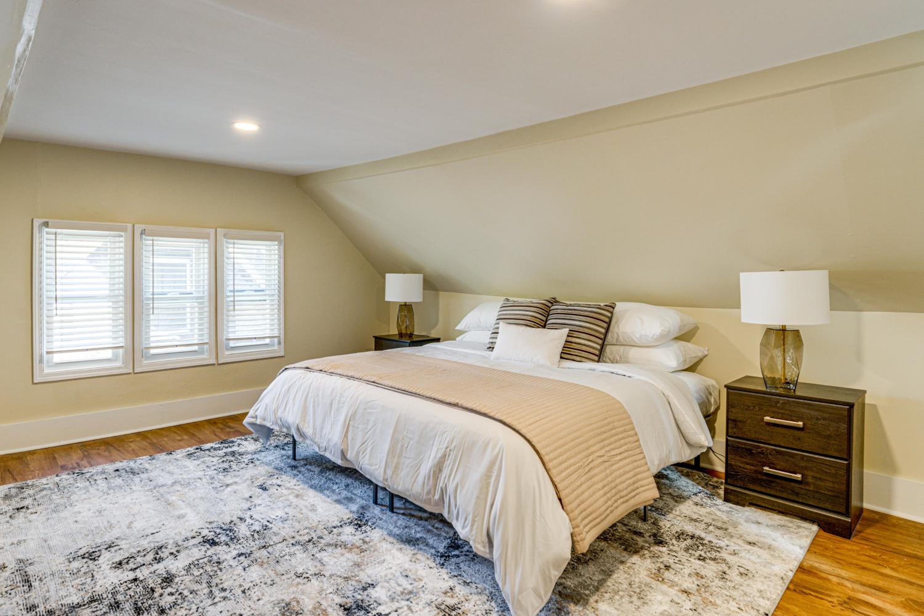 5 Mi to Dtwn Detroit Pet-Friendly Edison Home