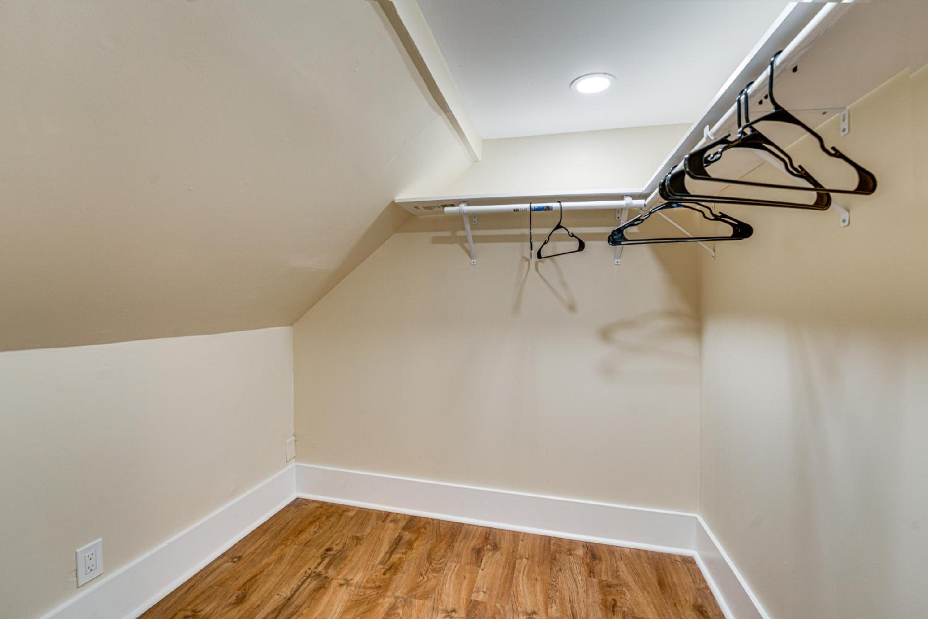 5 Mi to Dtwn Detroit Pet-Friendly Edison Home