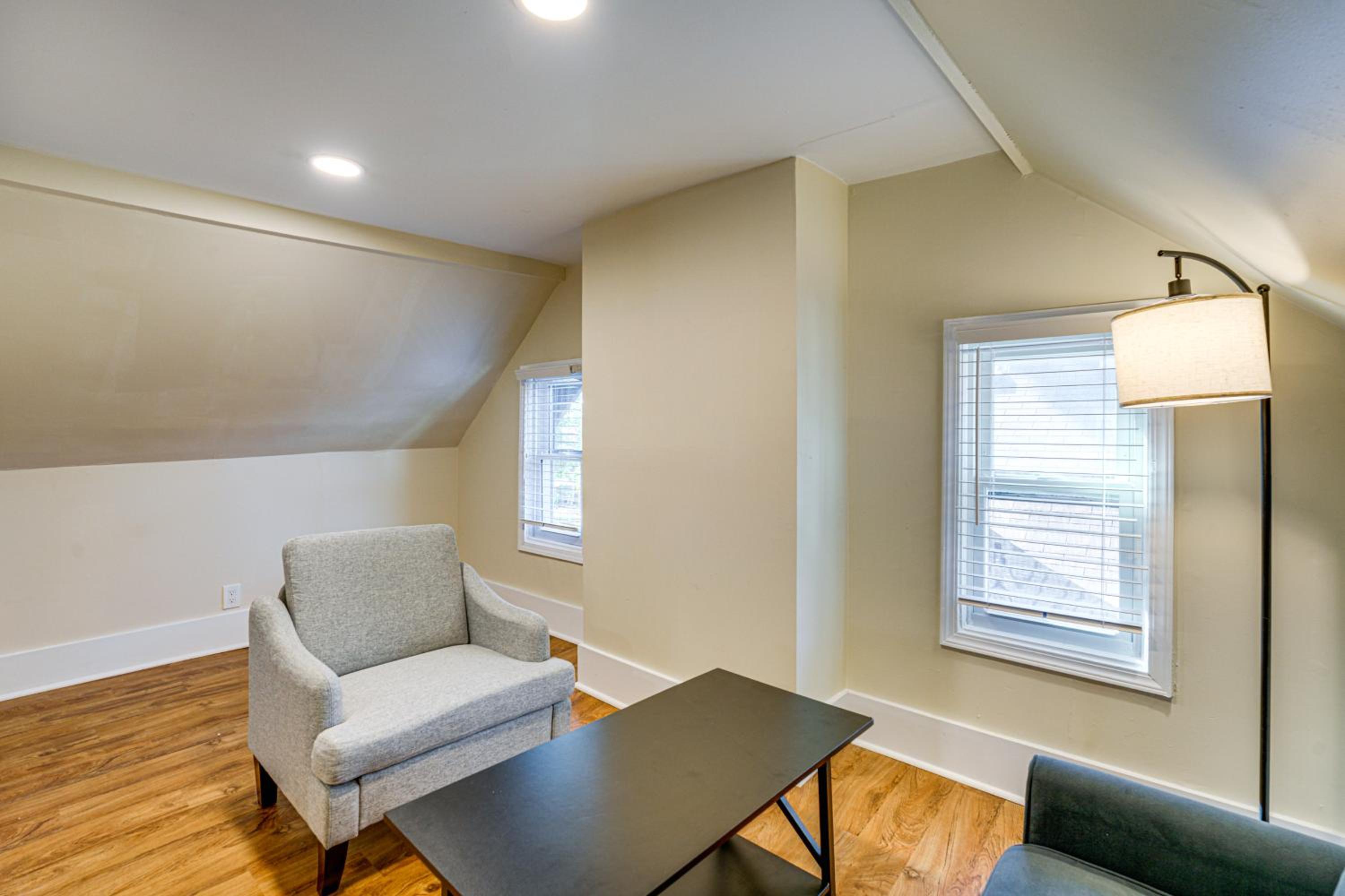 5 Mi to Dtwn Detroit Pet-Friendly Edison Home