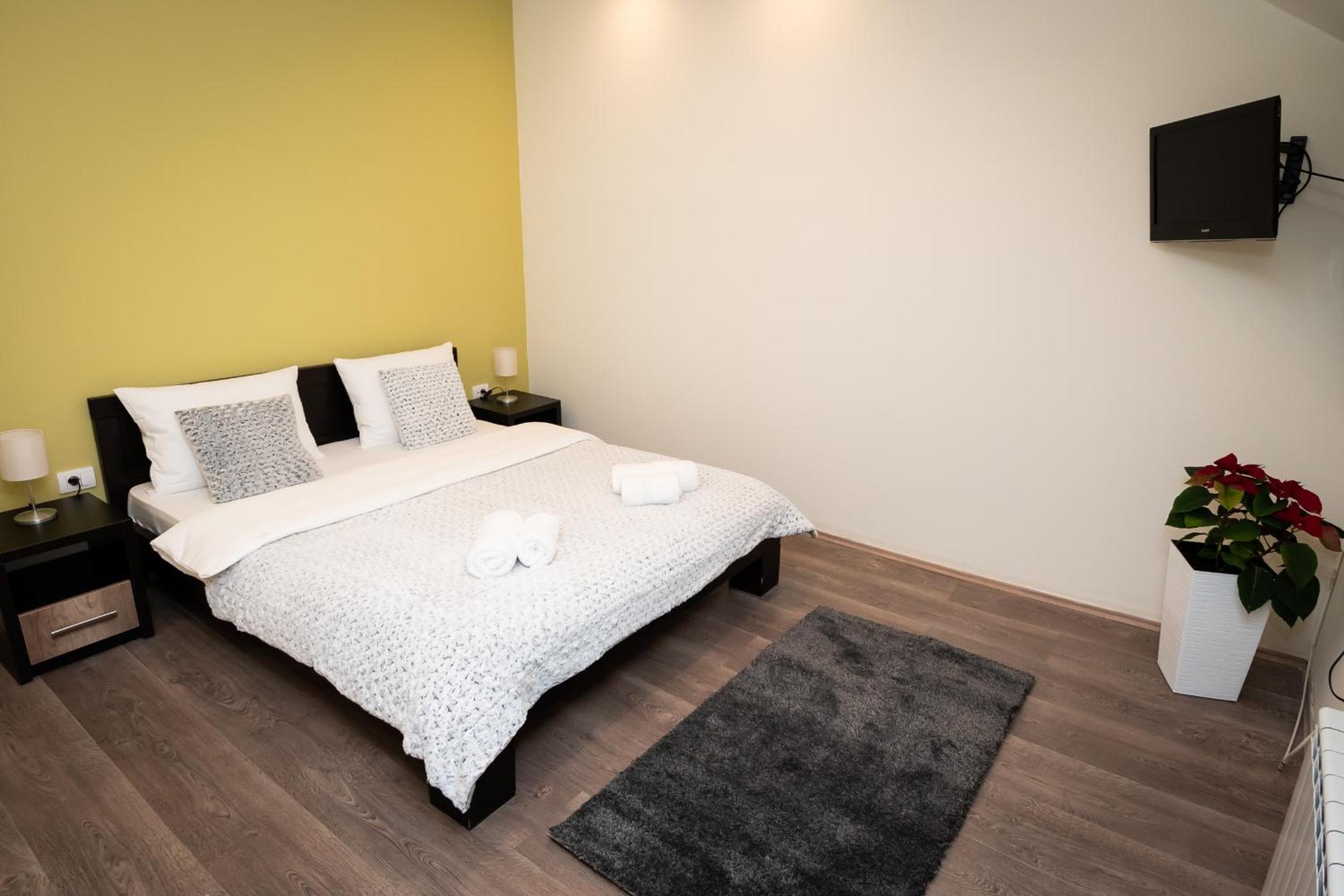 Jasha Apartments