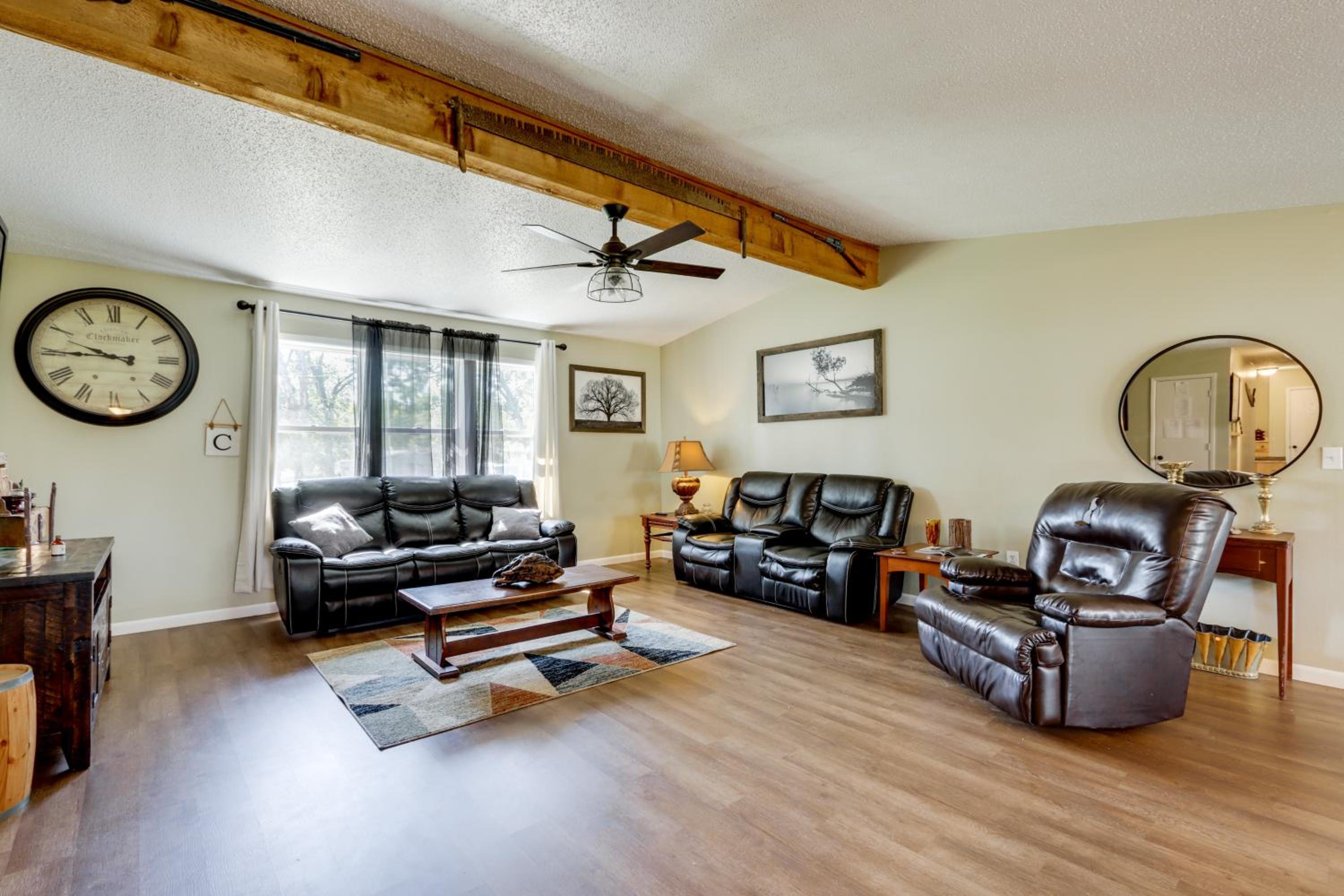 1 Mi to Shops and Cafes Updated Cassville Home!