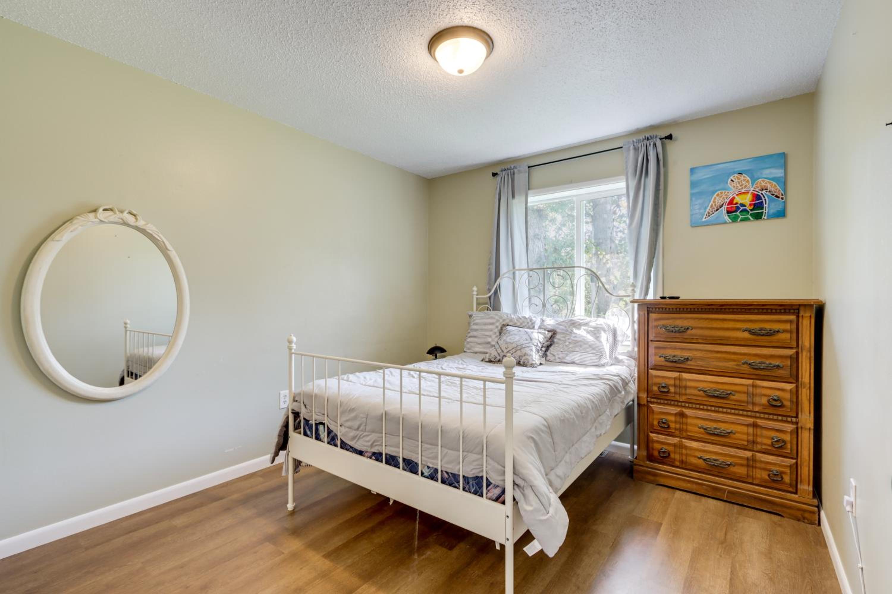 1 Mi to Shops and Cafes Updated Cassville Home!