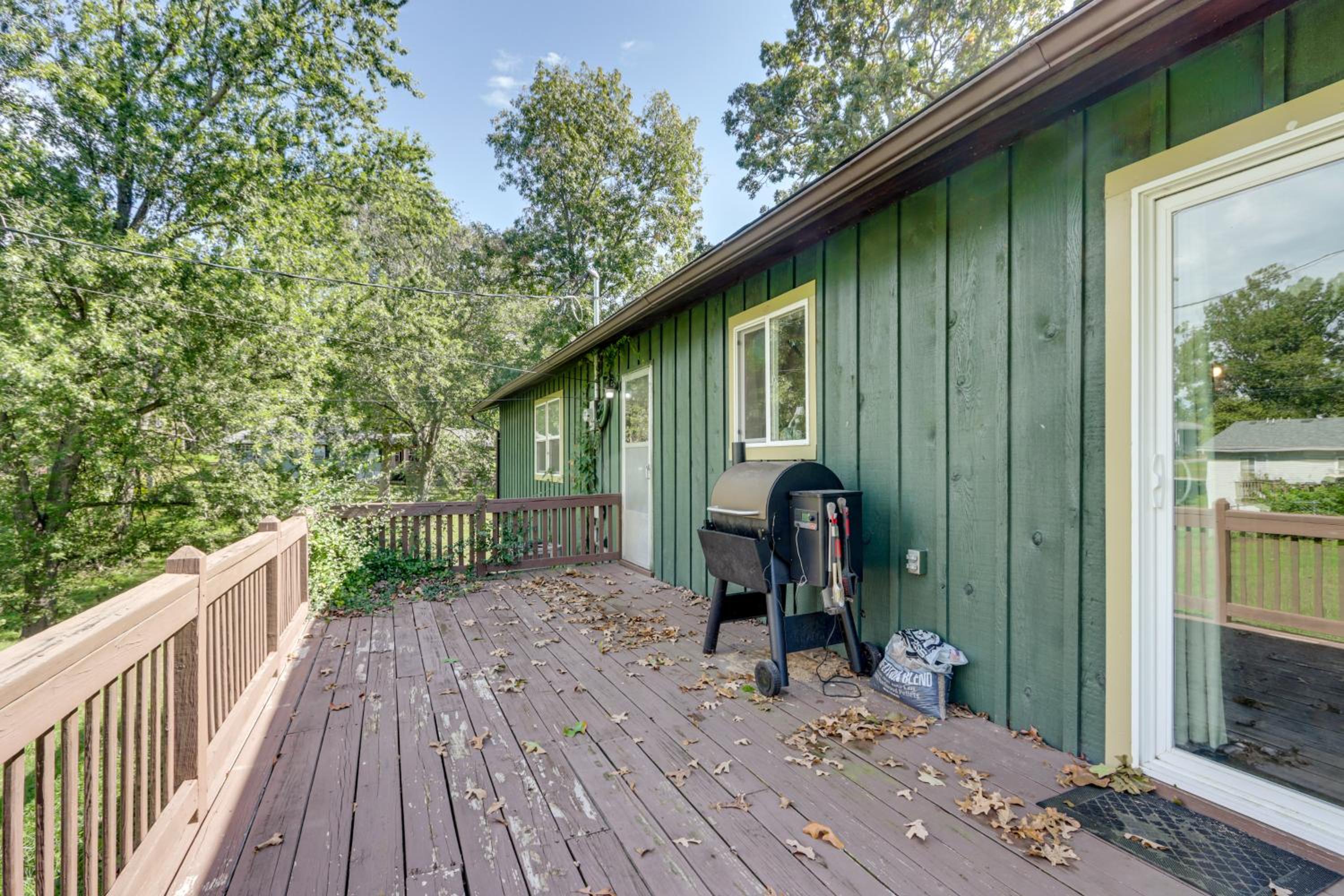 1 Mi to Shops and Cafes Updated Cassville Home!