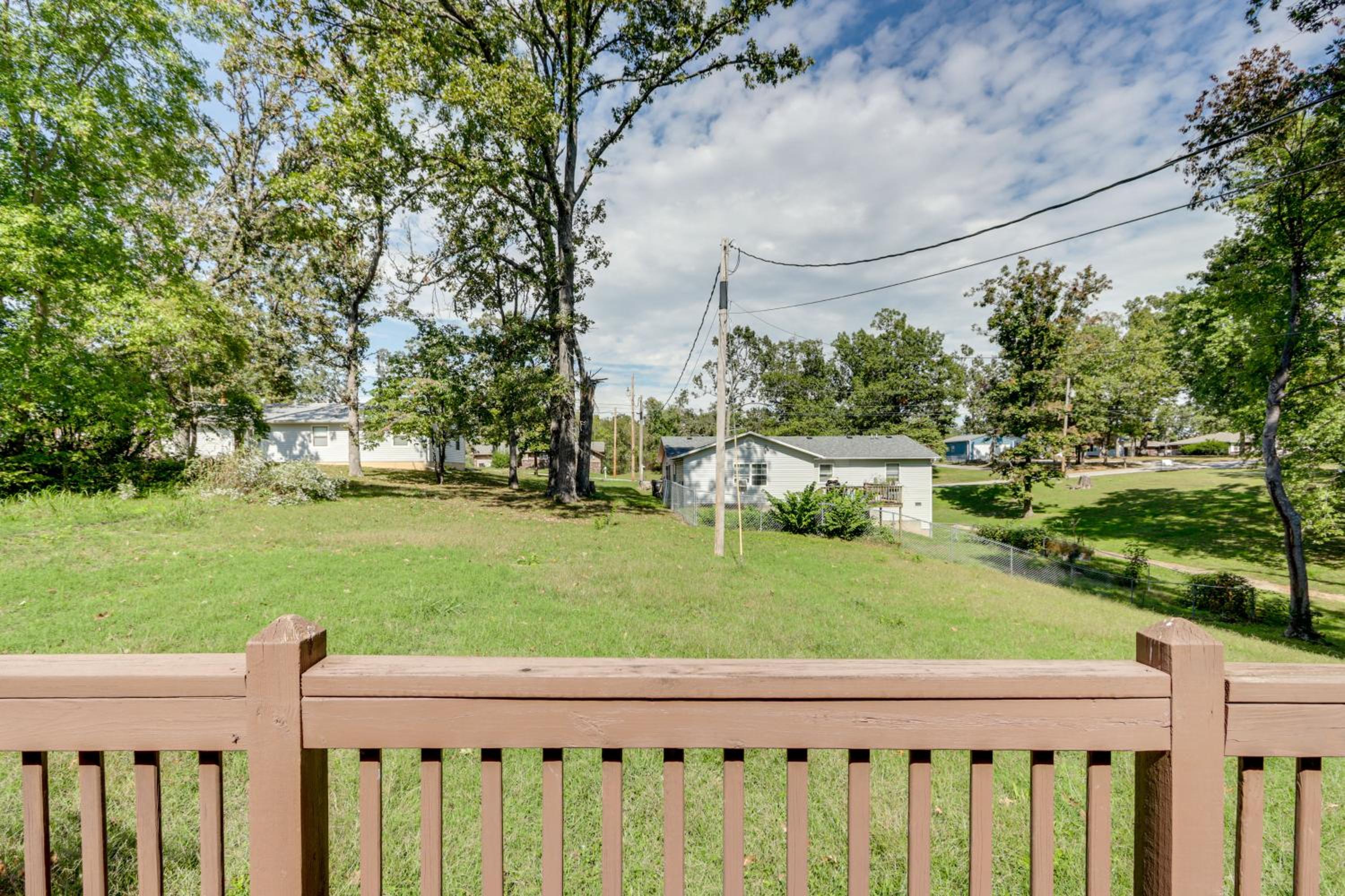 1 Mi to Shops and Cafes Updated Cassville Home!