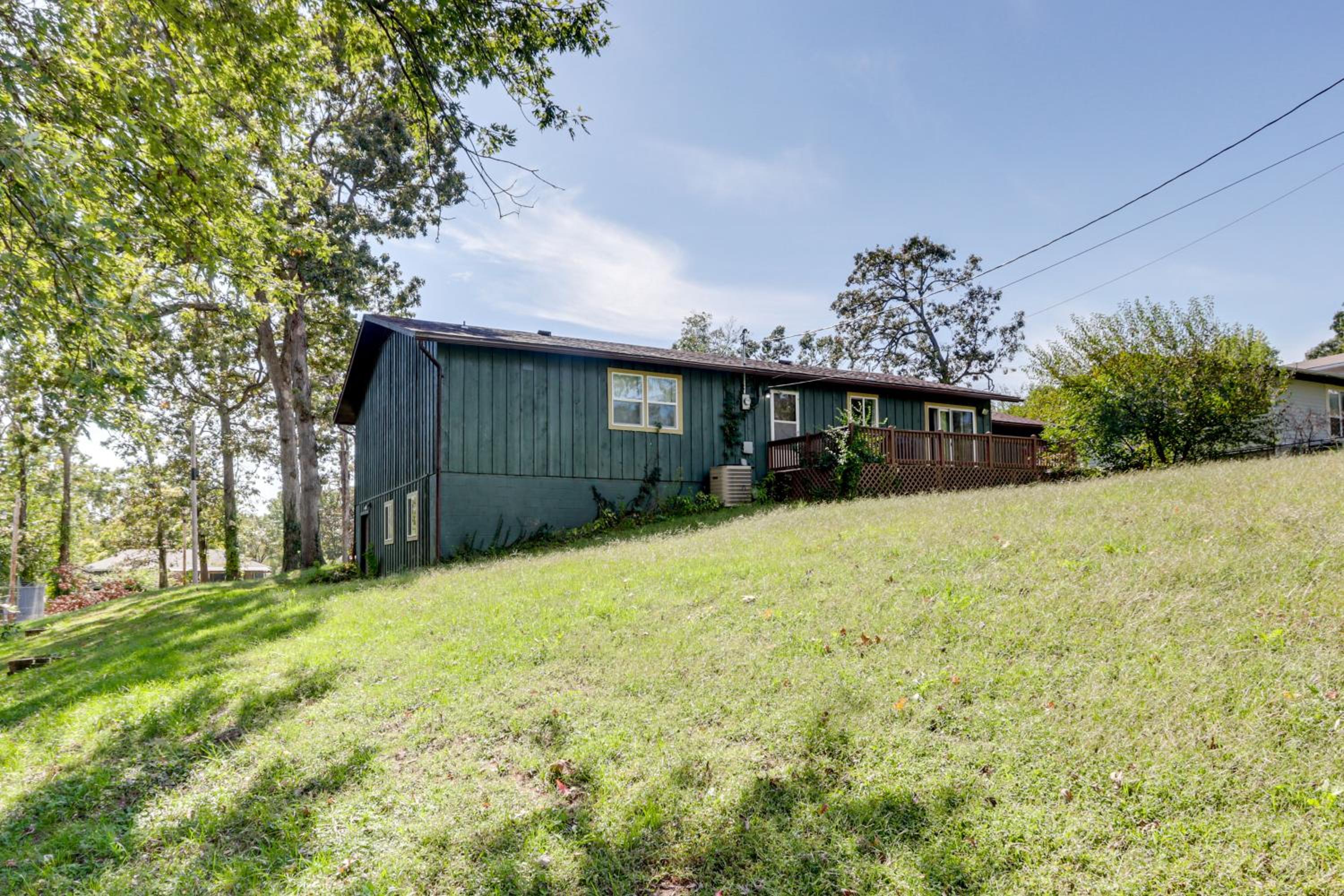 1 Mi to Shops and Cafes Updated Cassville Home!