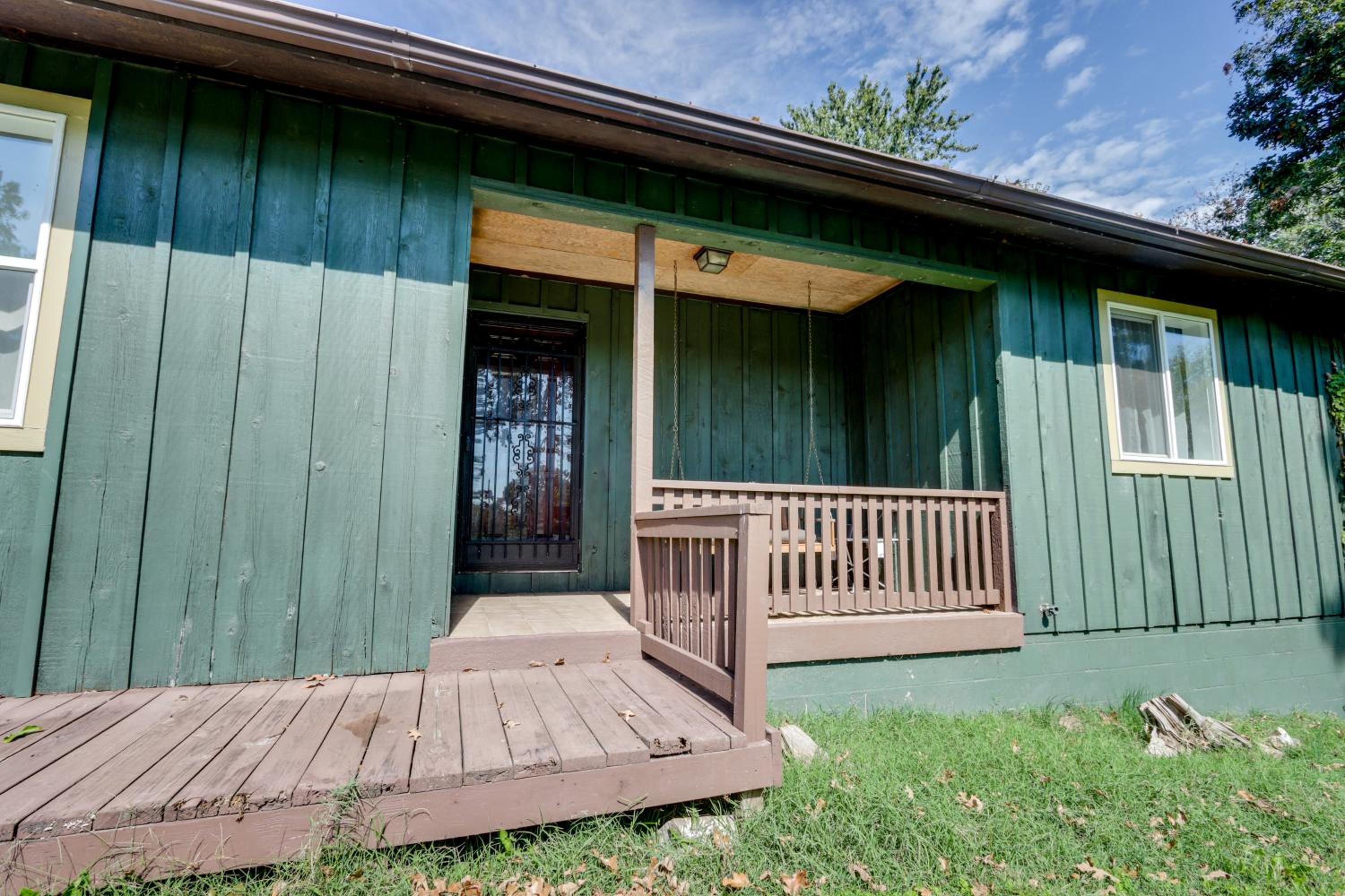 1 Mi to Shops and Cafes Updated Cassville Home!