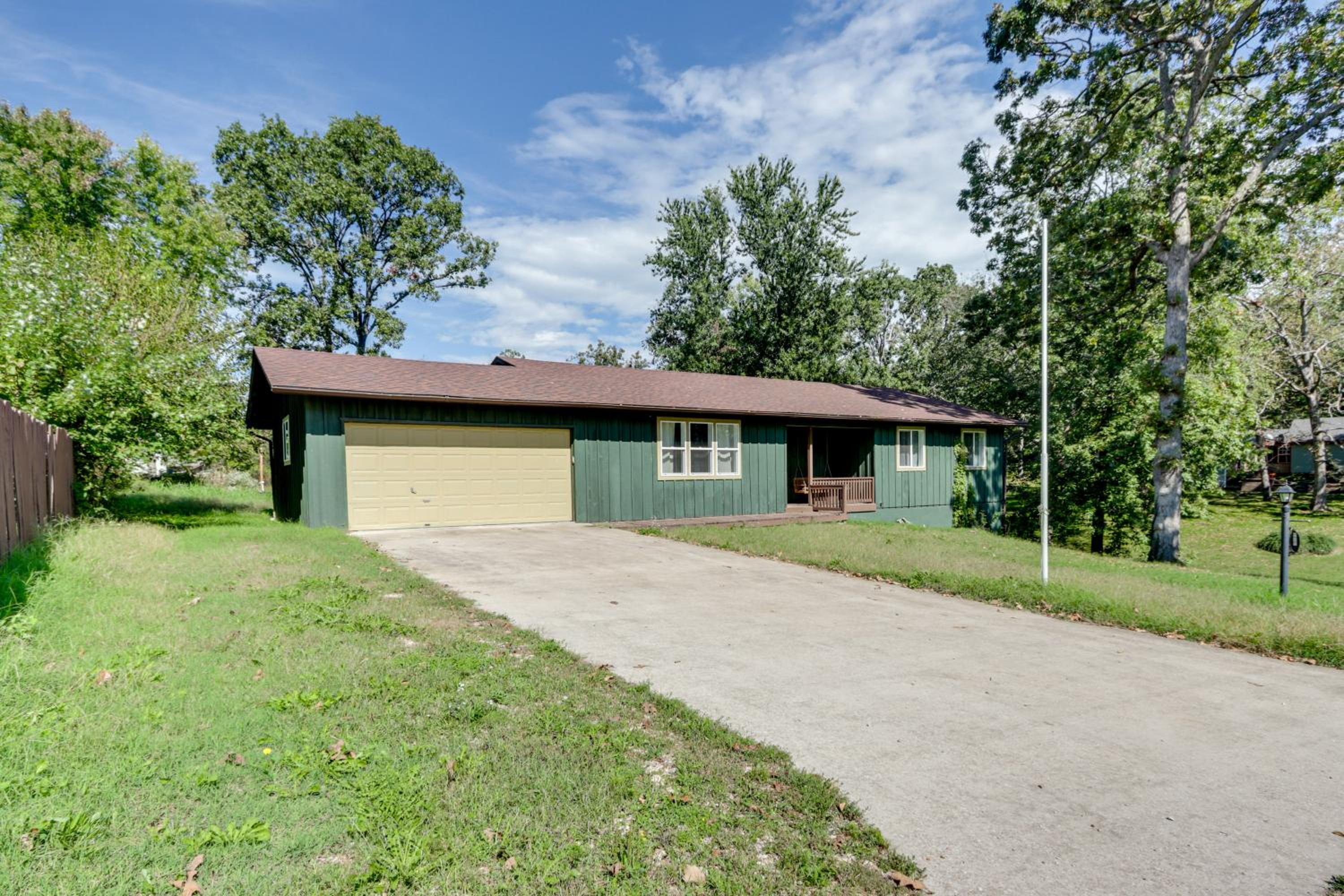 1 Mi to Shops and Cafes Updated Cassville Home!