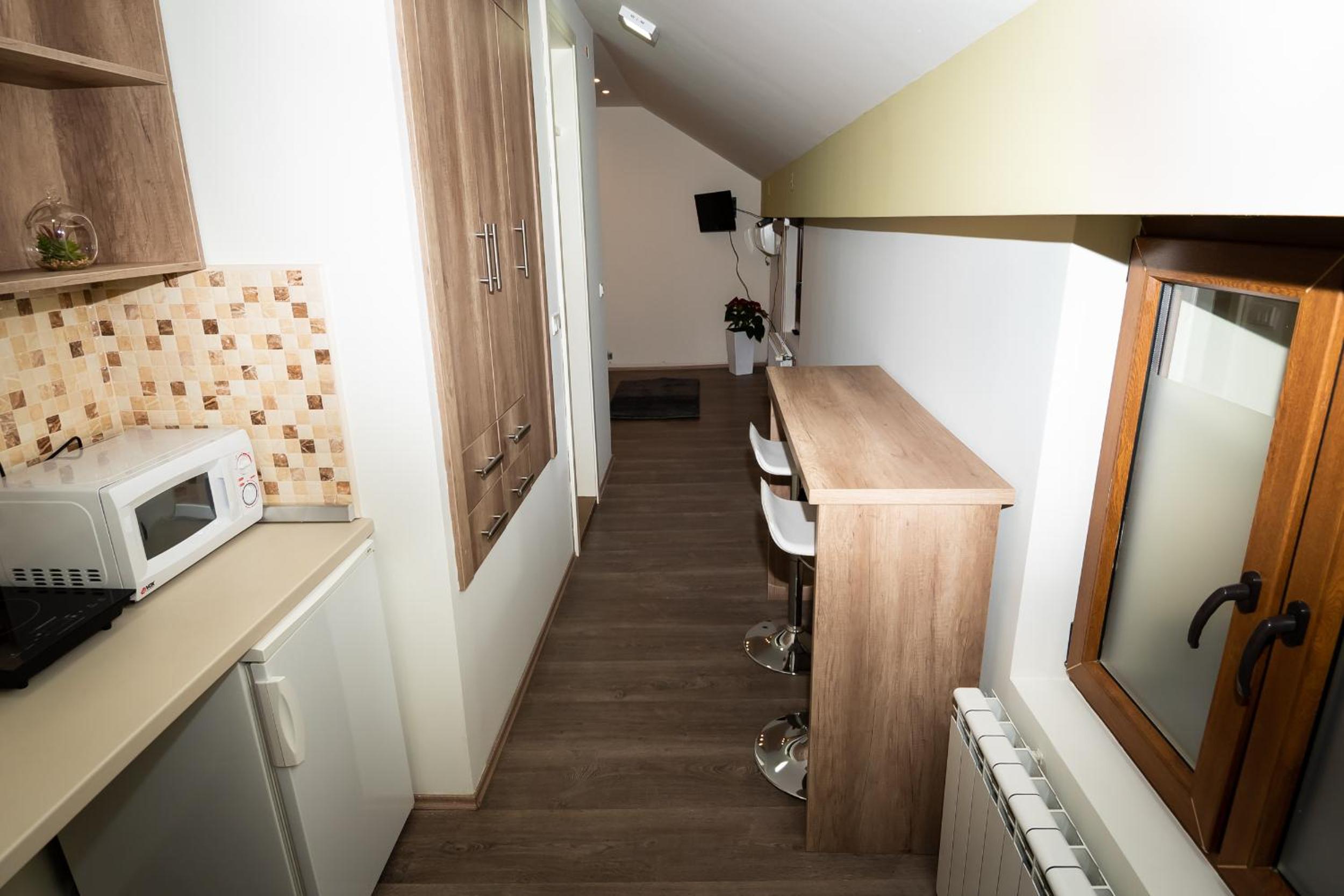 Jasha Apartments