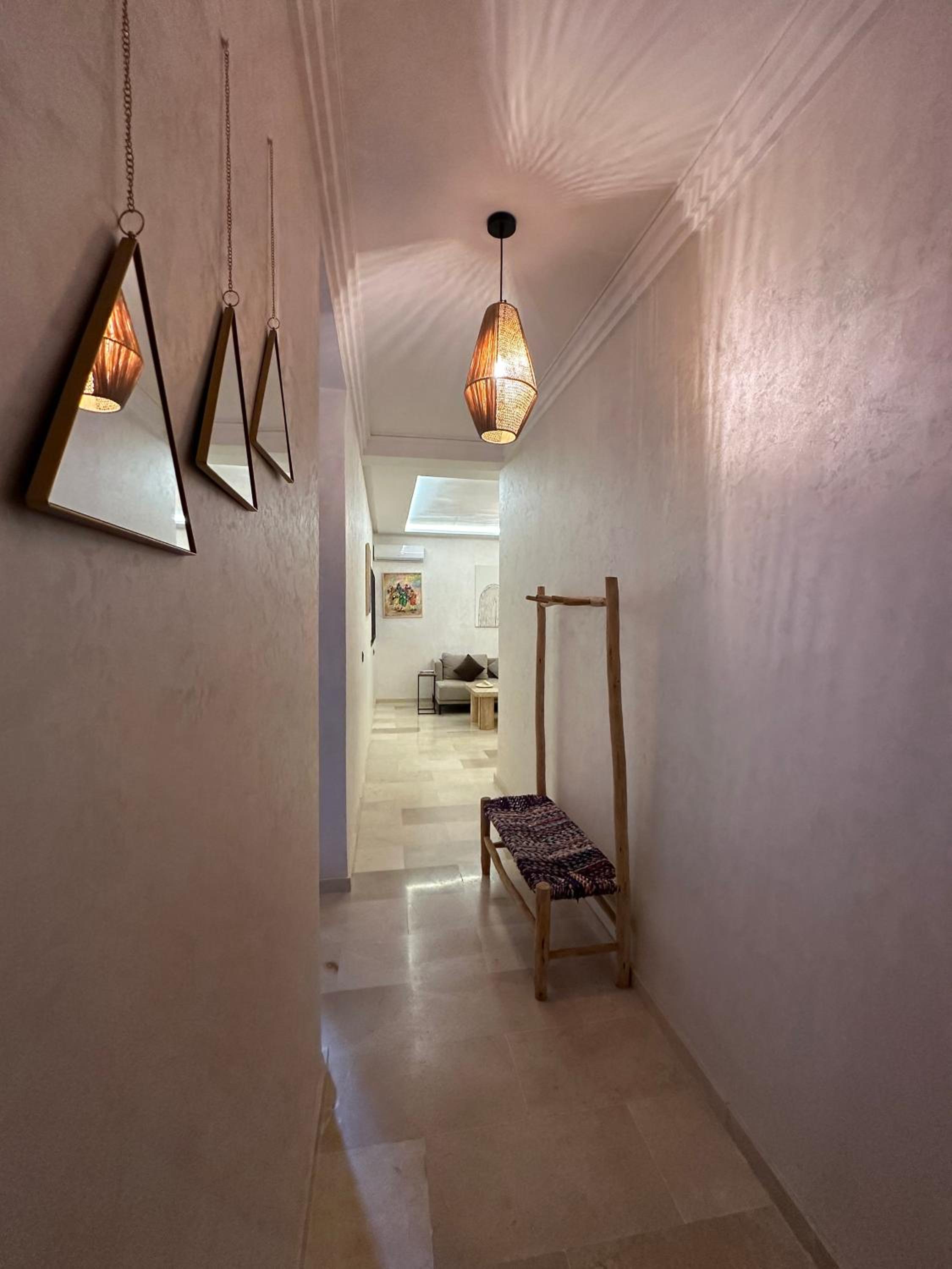 Gueliz Central Apartment with Pool and Parking
