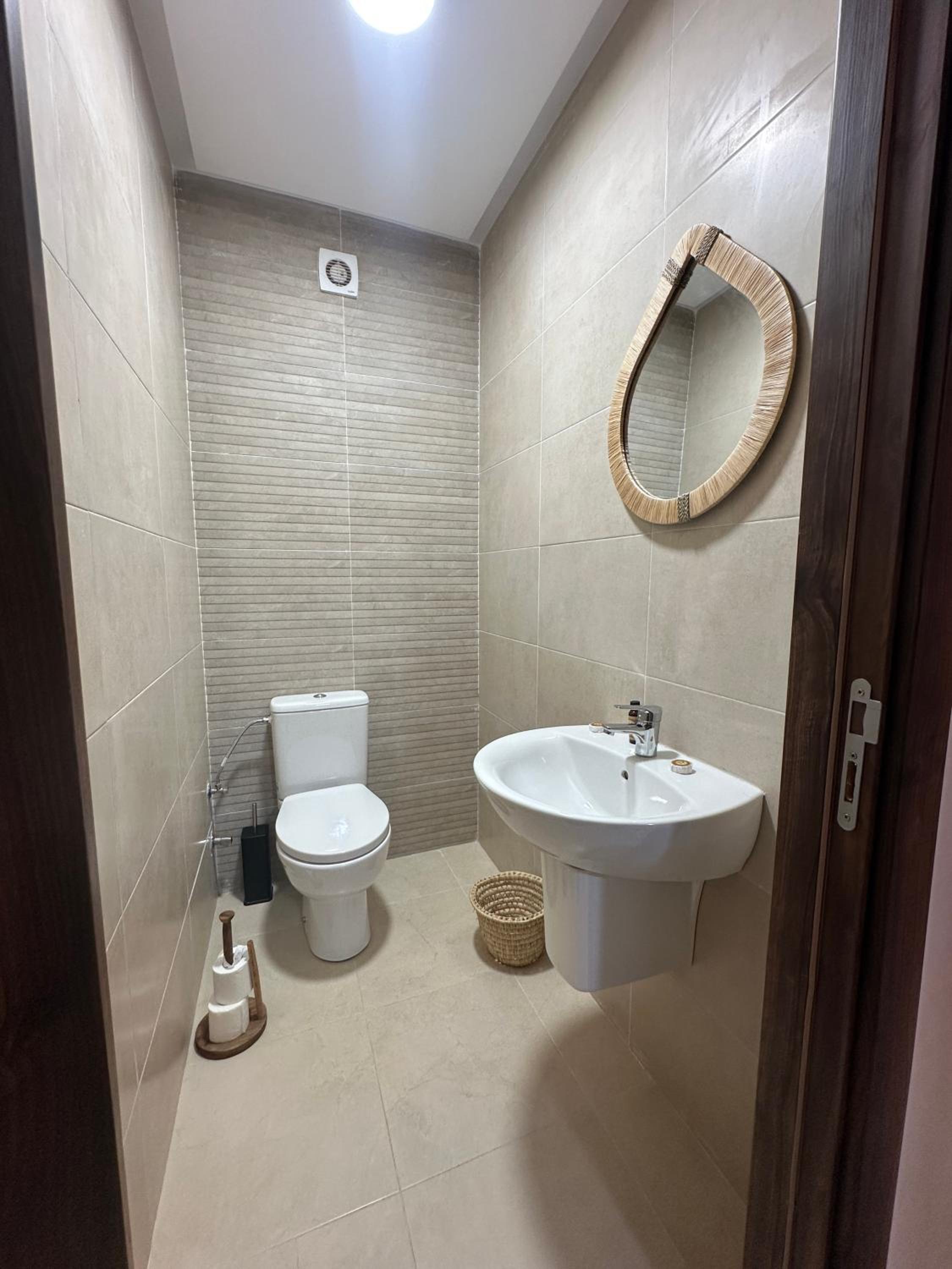 Gueliz Central Apartment with Pool and Parking