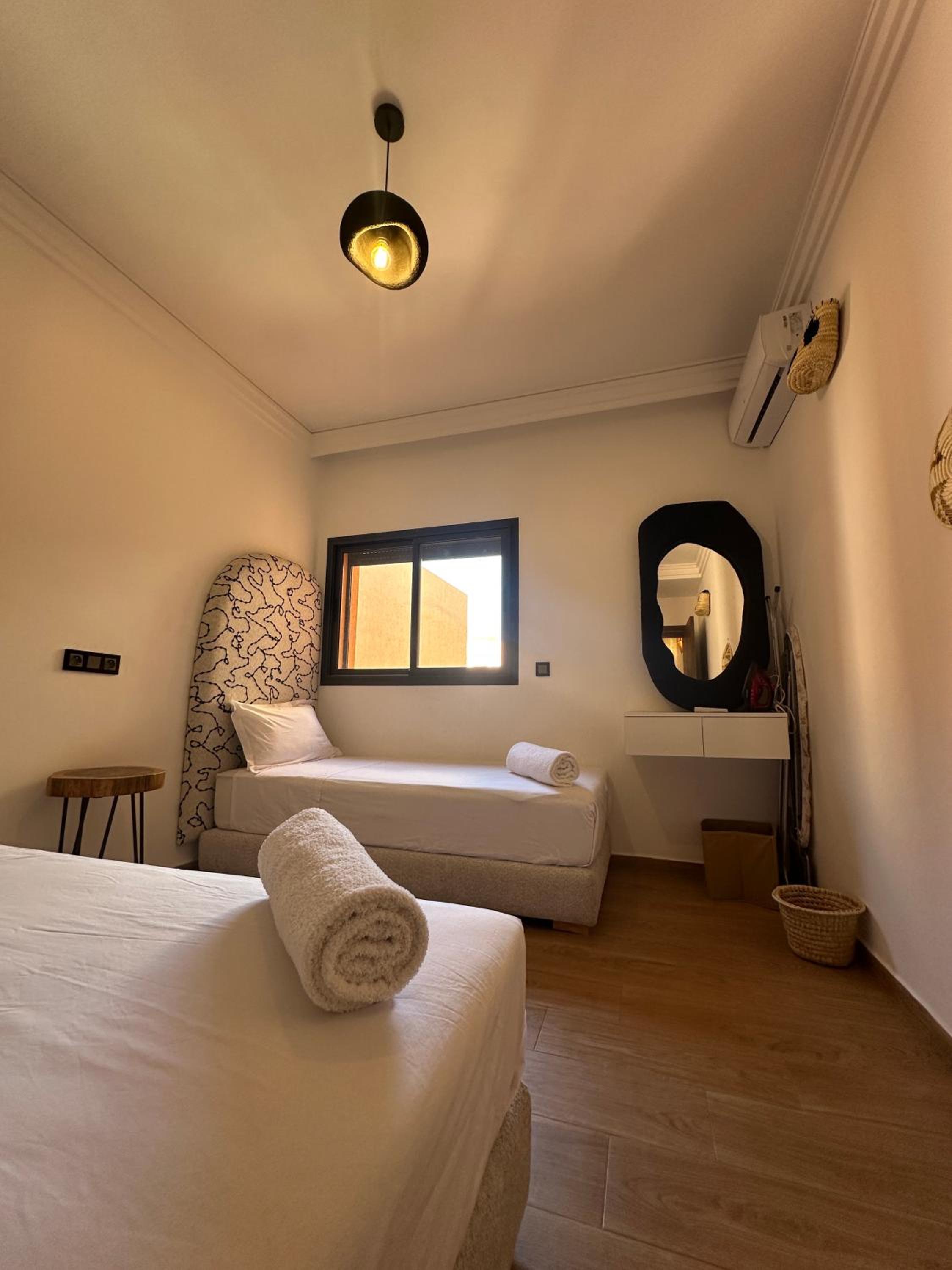 Gueliz Central Apartment with Pool and Parking
