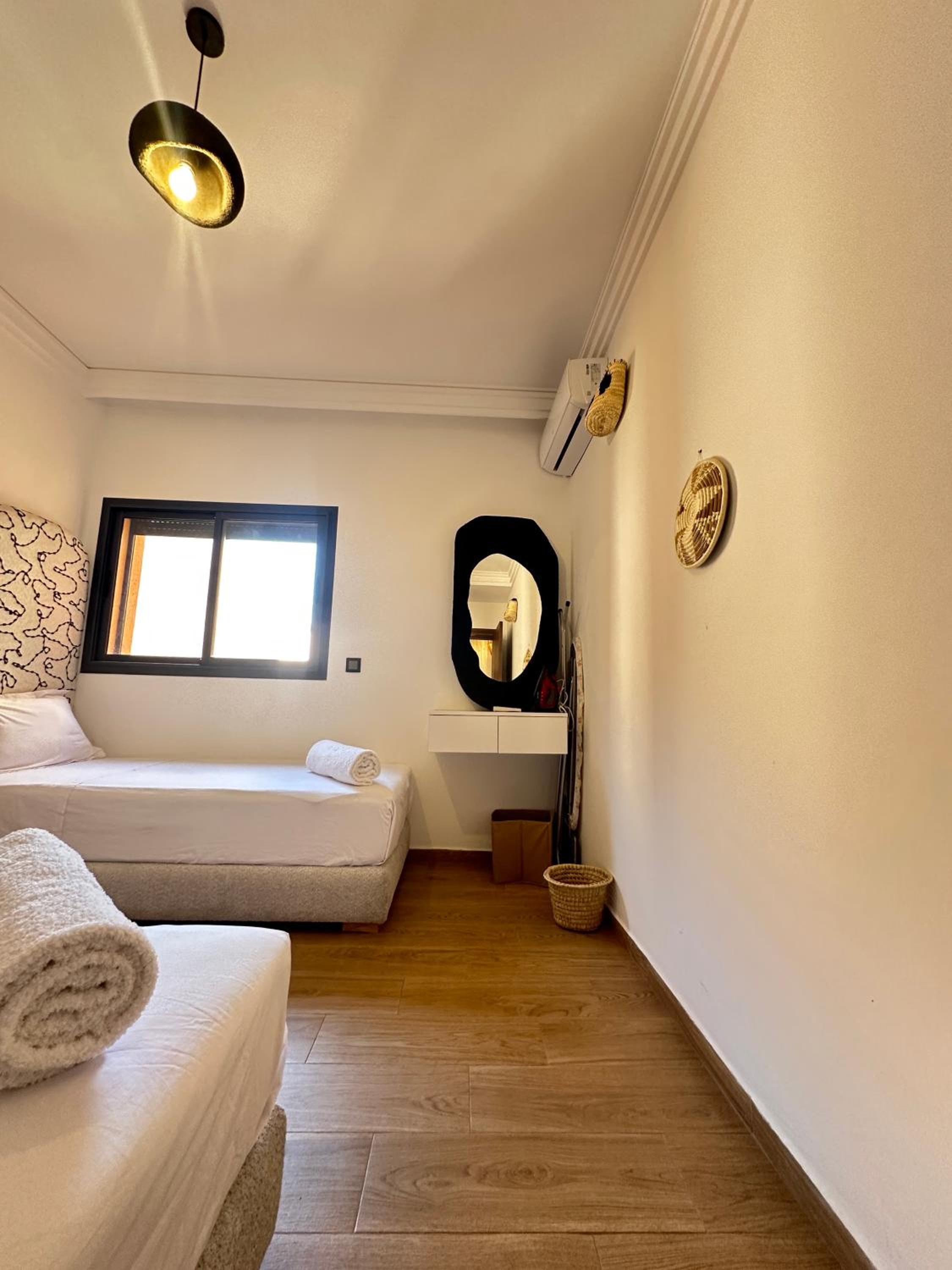 Gueliz Central Apartment with Pool and Parking