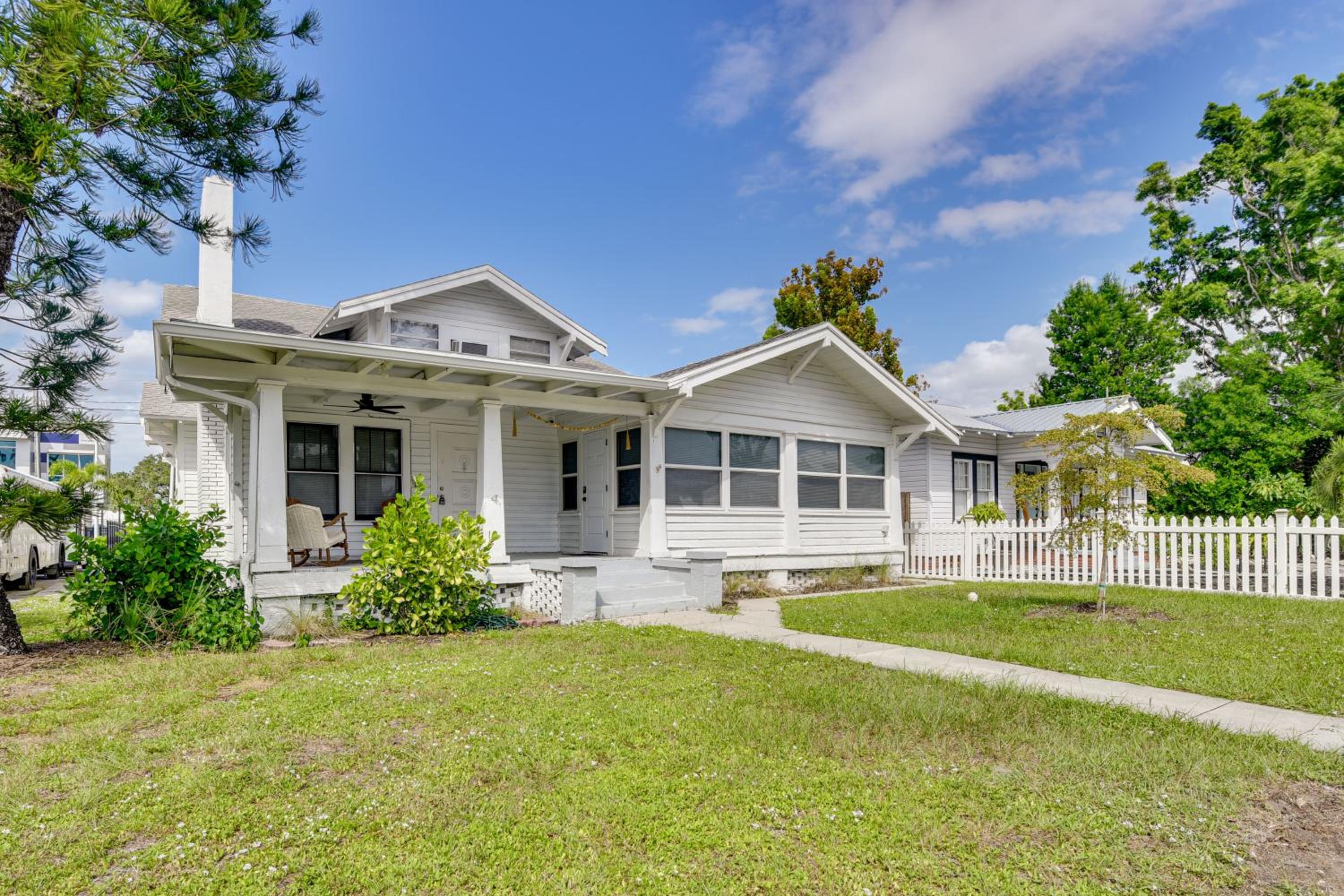 Less Than 1 Mi to Dtwn Bradenton and Riverwalk! Sunny Apt