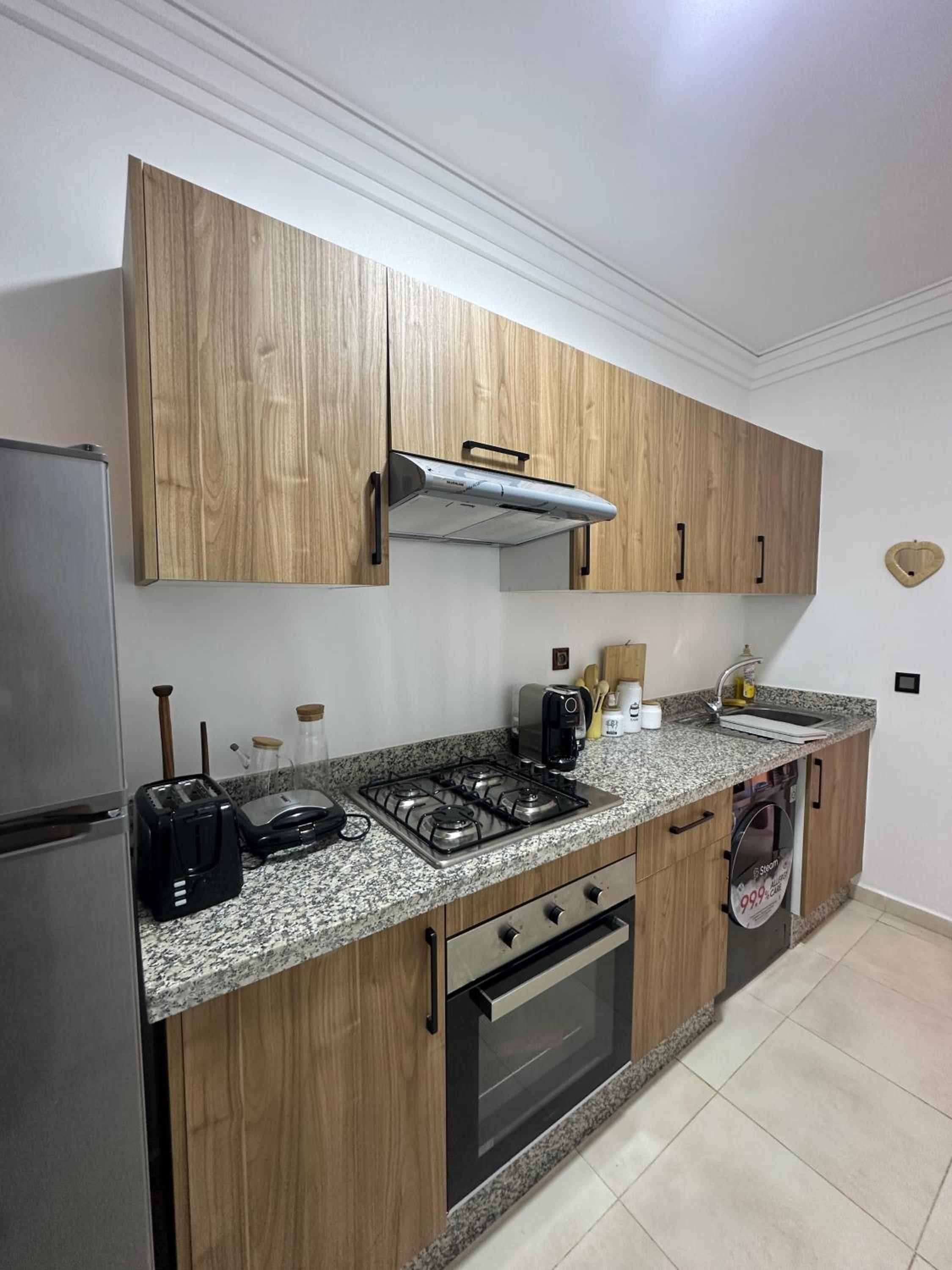 Gueliz Central Apartment with Pool and Parking