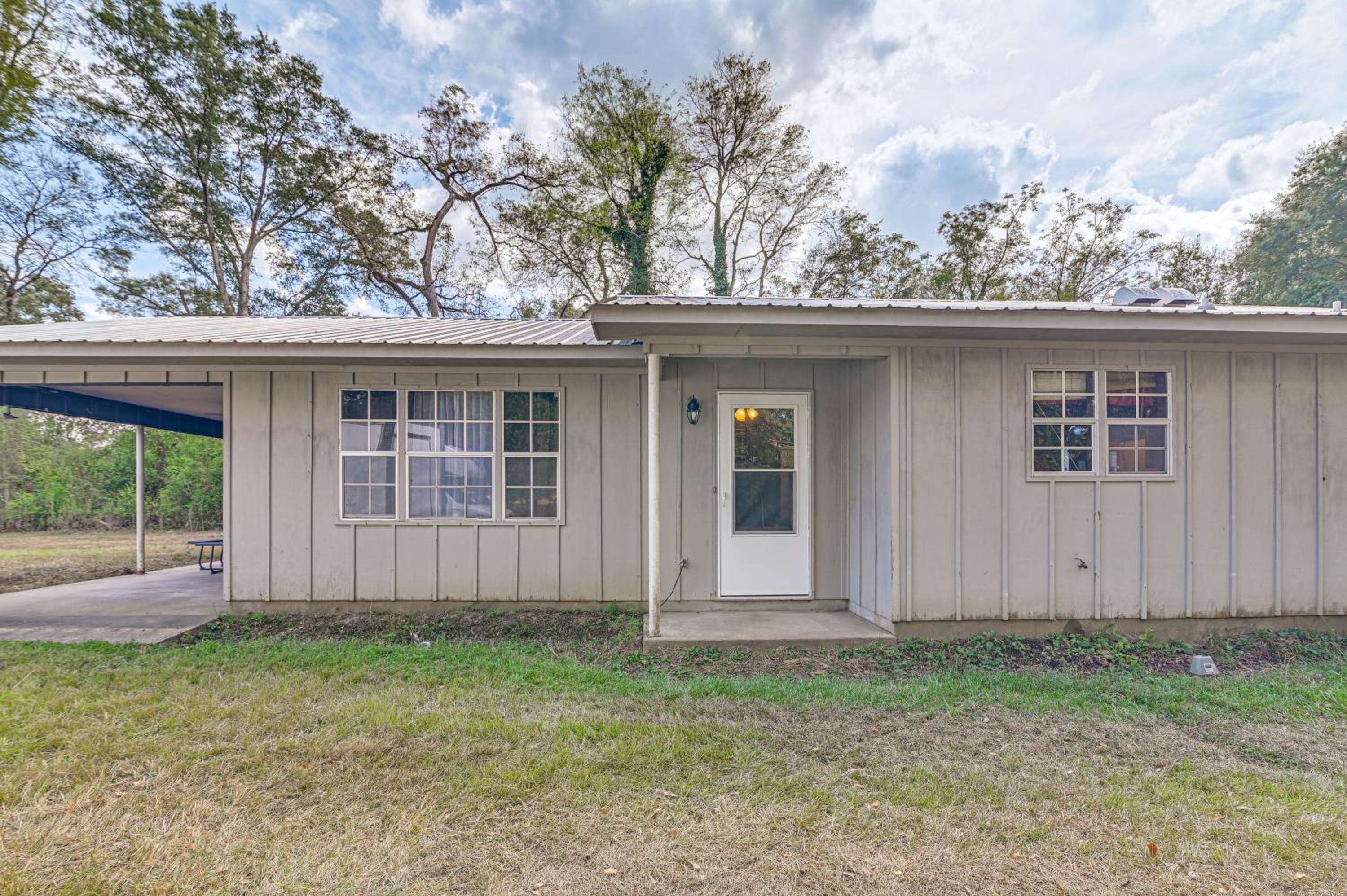 Pet-Friendly Eutaw Home Near Historic Square