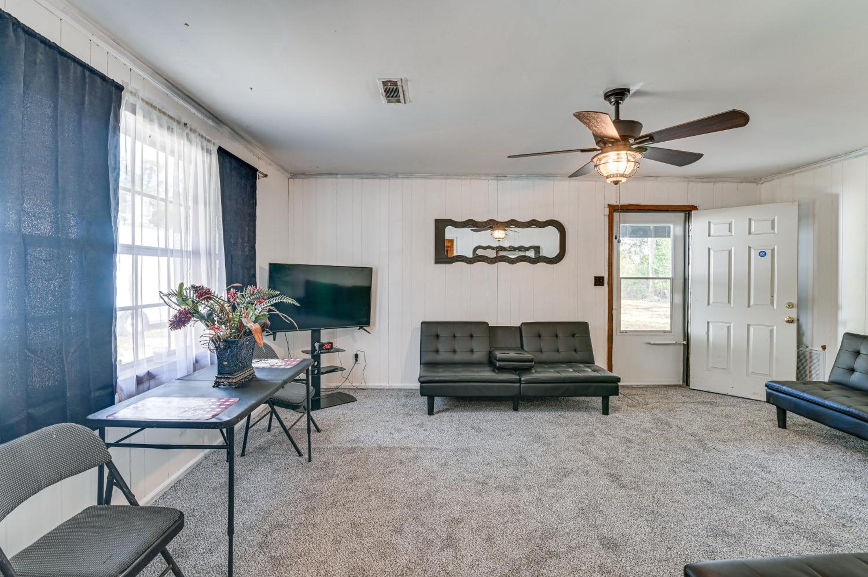 Pet-Friendly Eutaw Home Near Historic Square