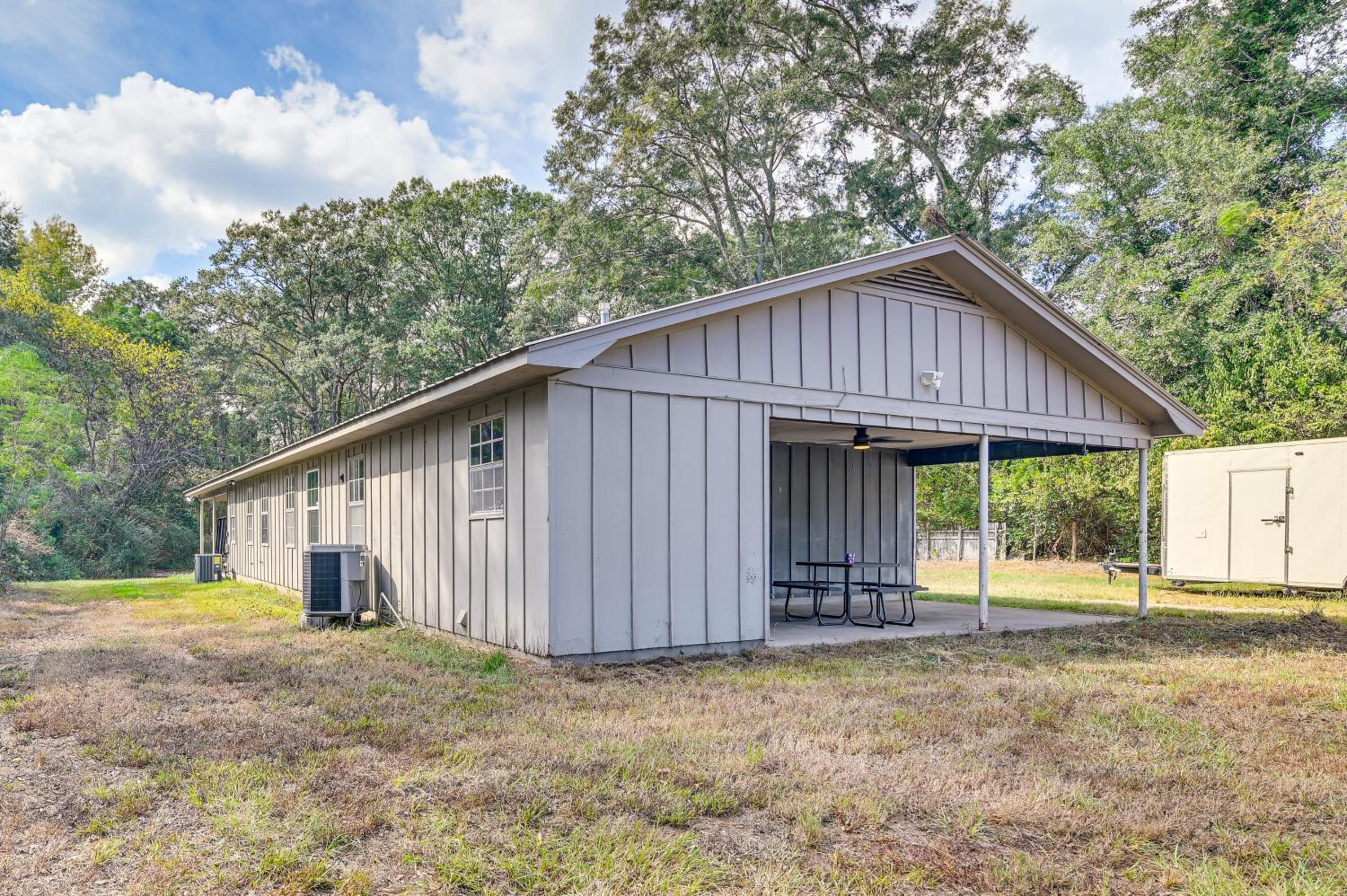 Pet-Friendly Eutaw Home Near Historic Square