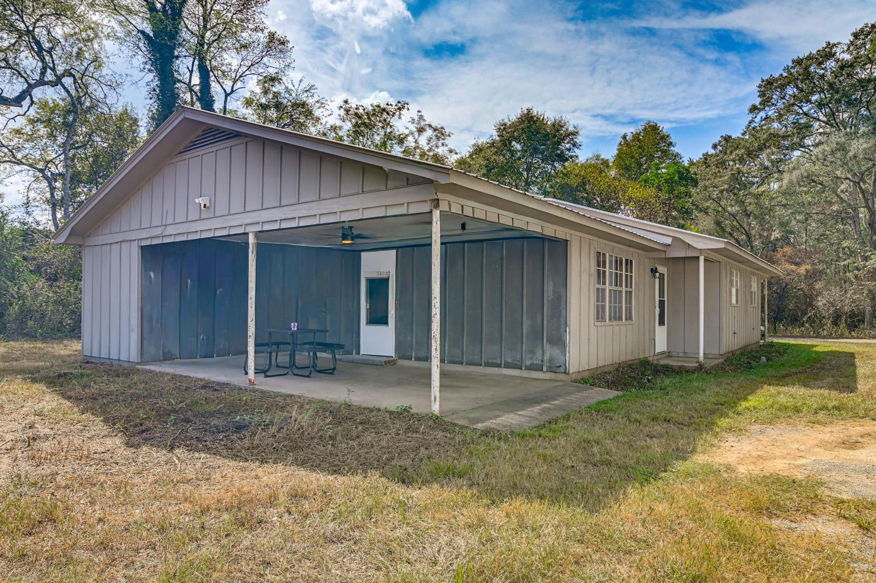 Pet-Friendly Eutaw Home Near Historic Square
