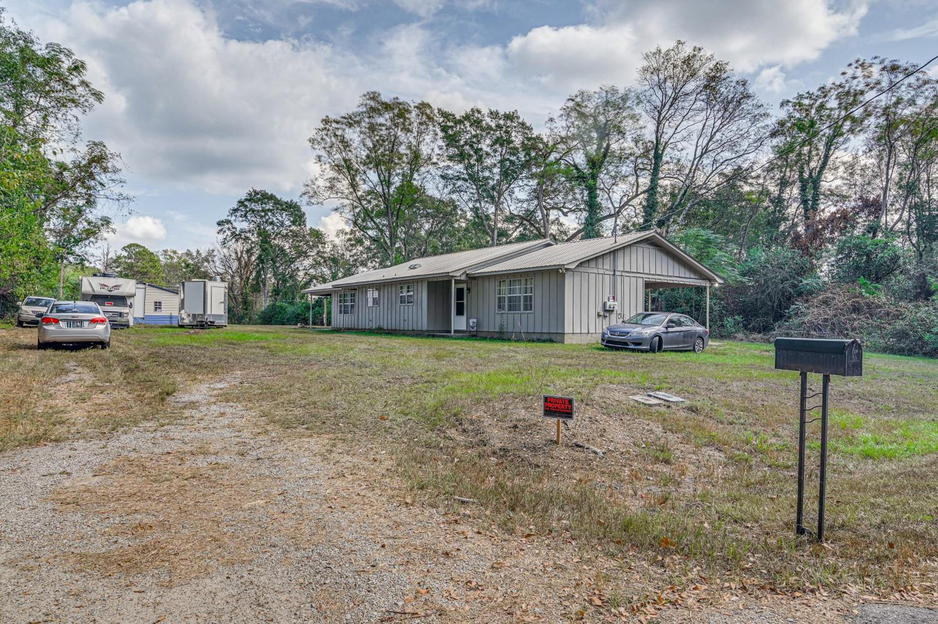 Pet-Friendly Eutaw Home Near Historic Square