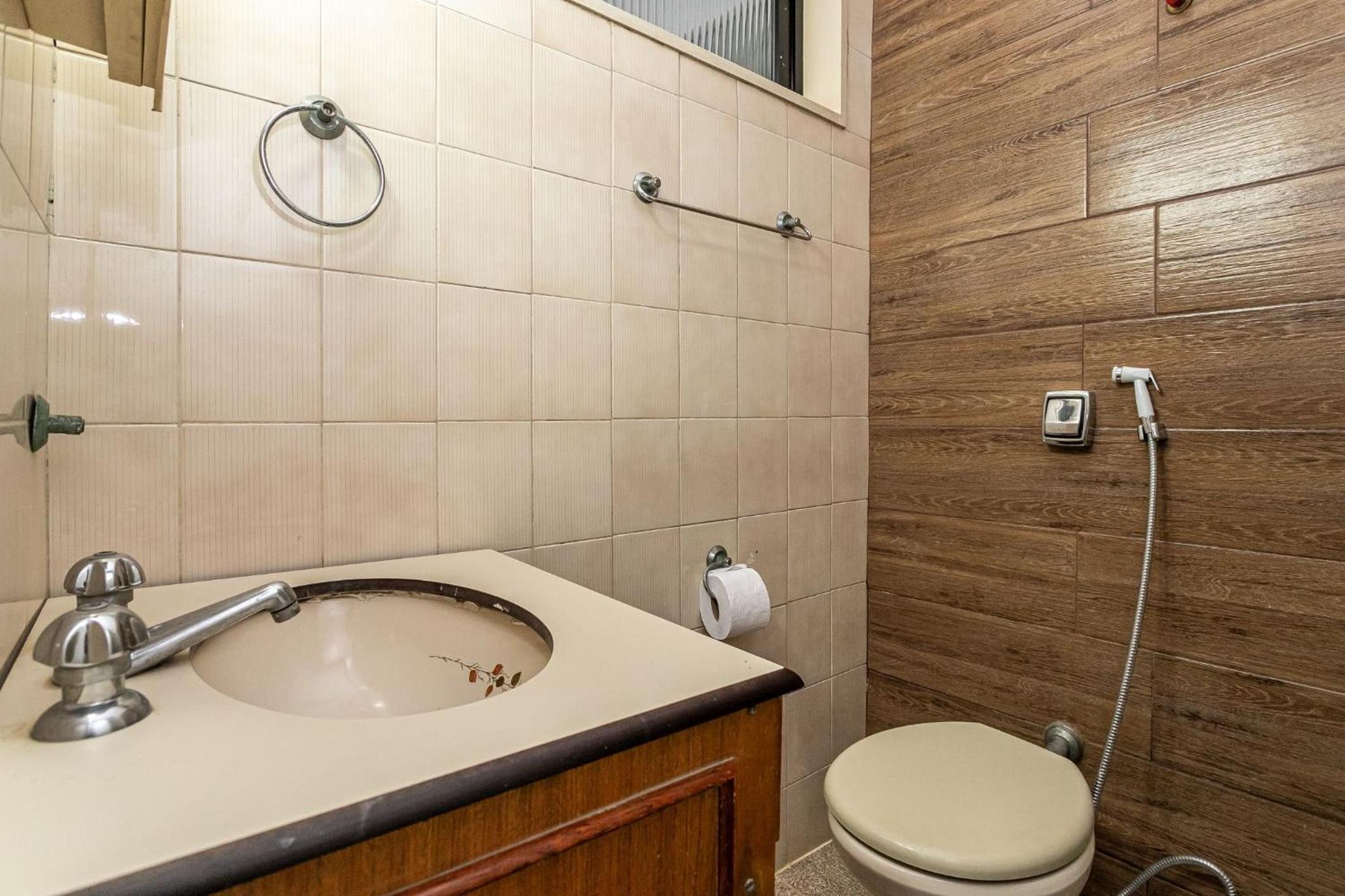 Copacabana: Beach, Cozy and Practical | 4 Guests