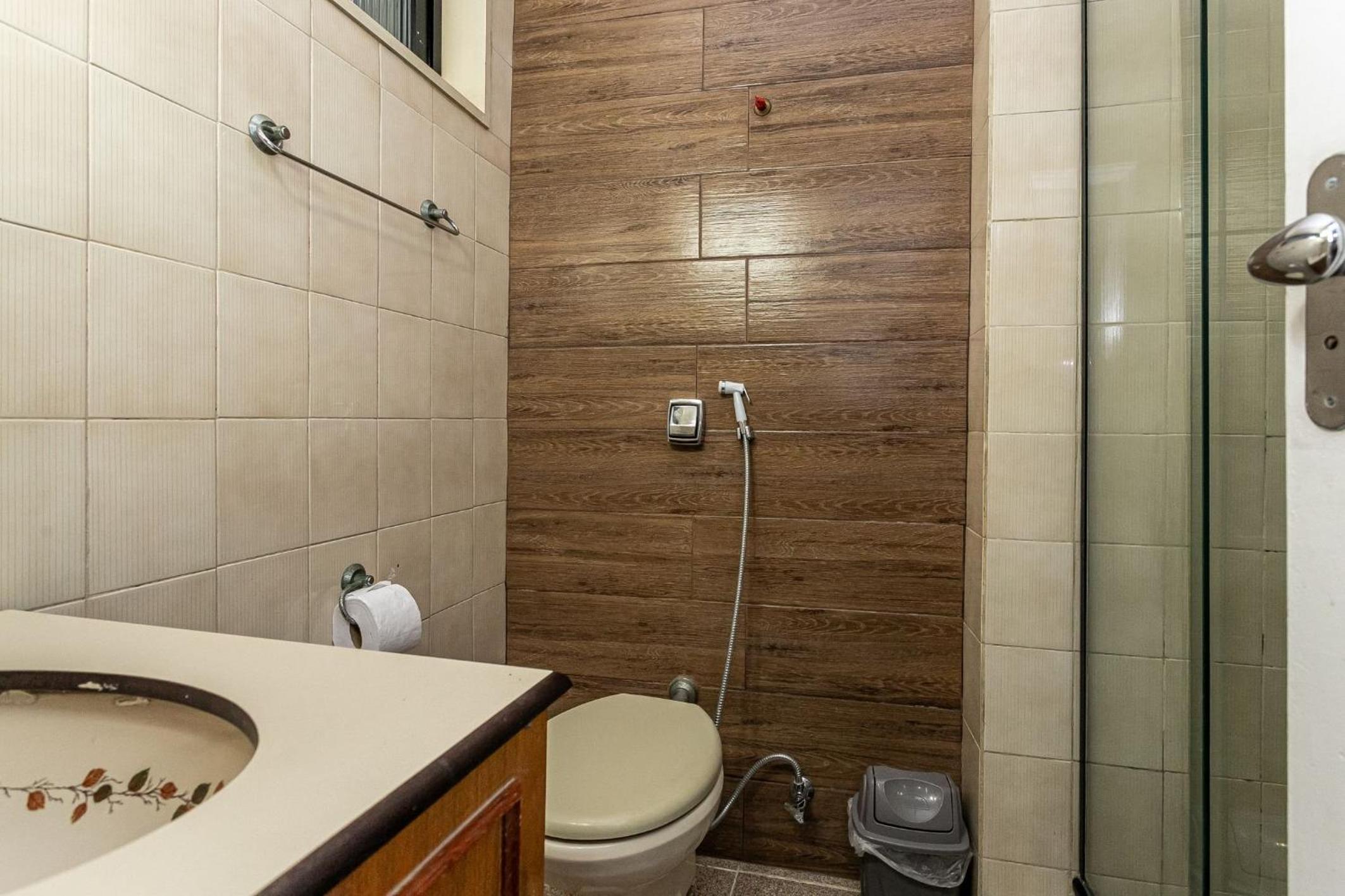 Copacabana: Beach, Cozy and Practical | 4 Guests