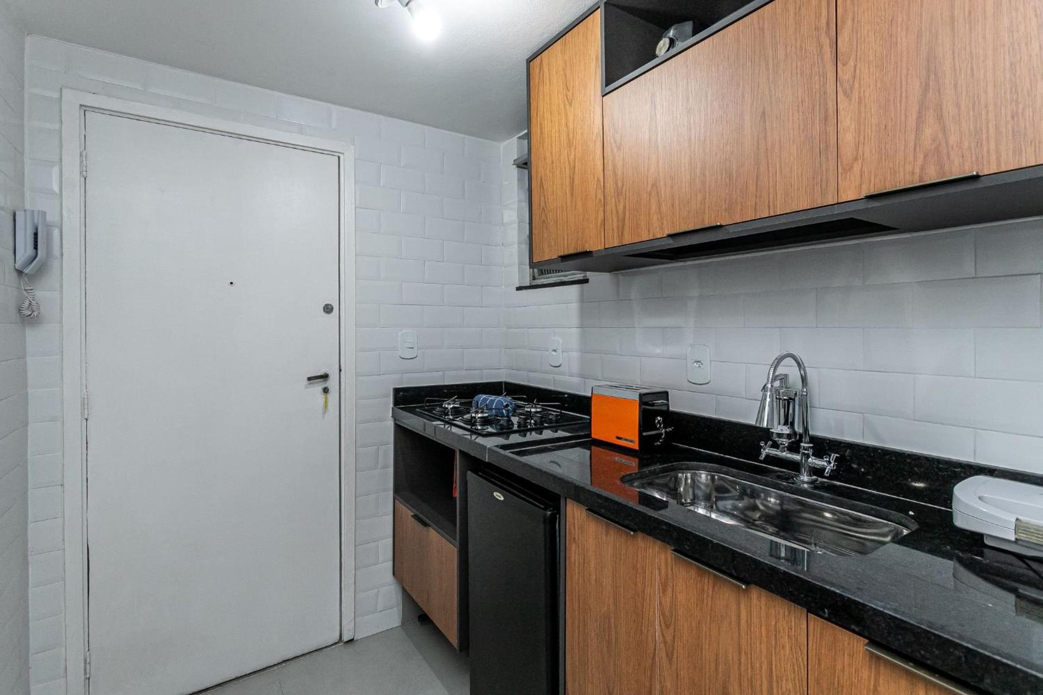 Copacabana: Beach, Cozy and Practical | 4 Guests