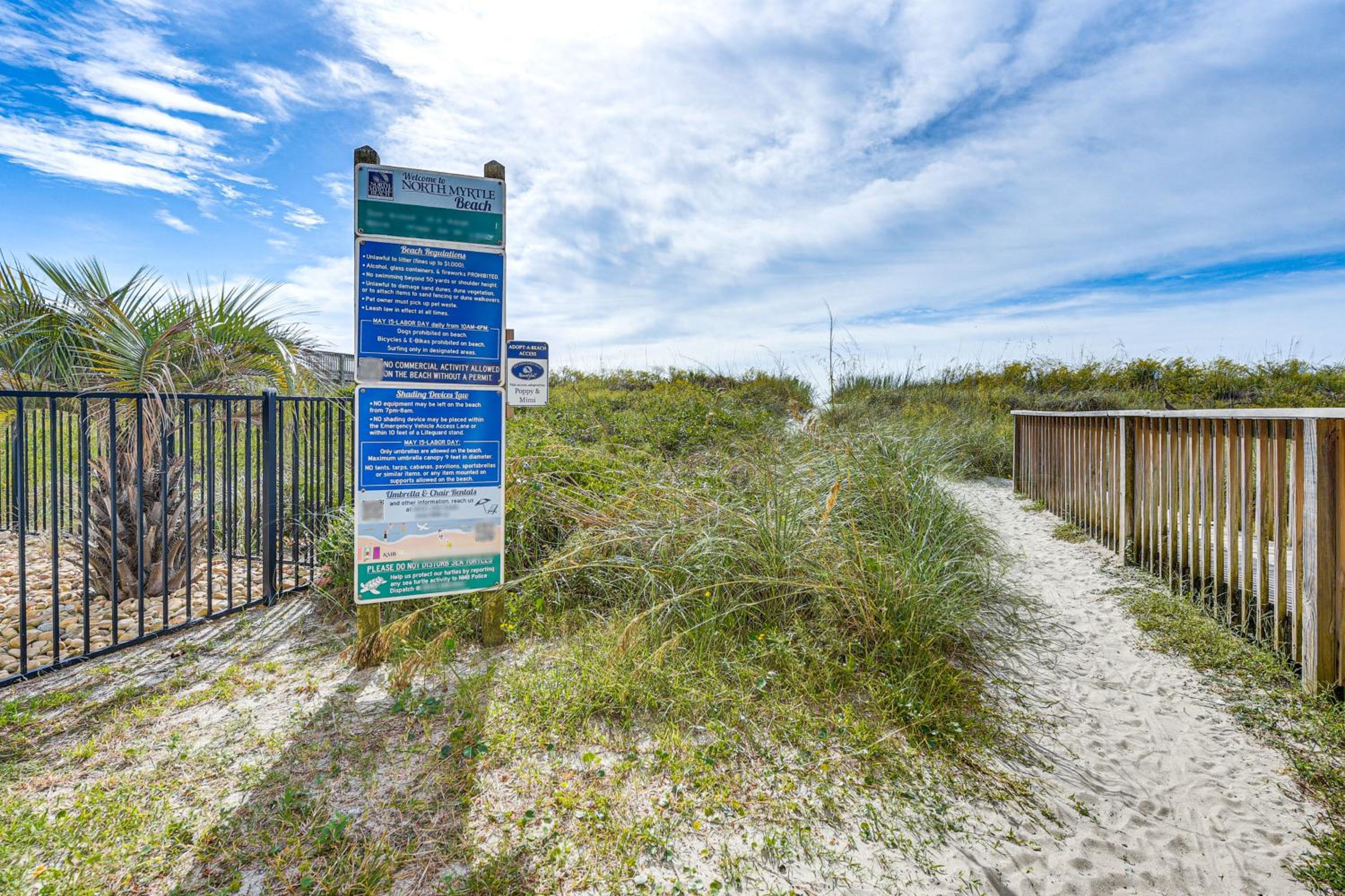Steps to Sand and Pool! 3rd-Floor Myrtle Beach Condo