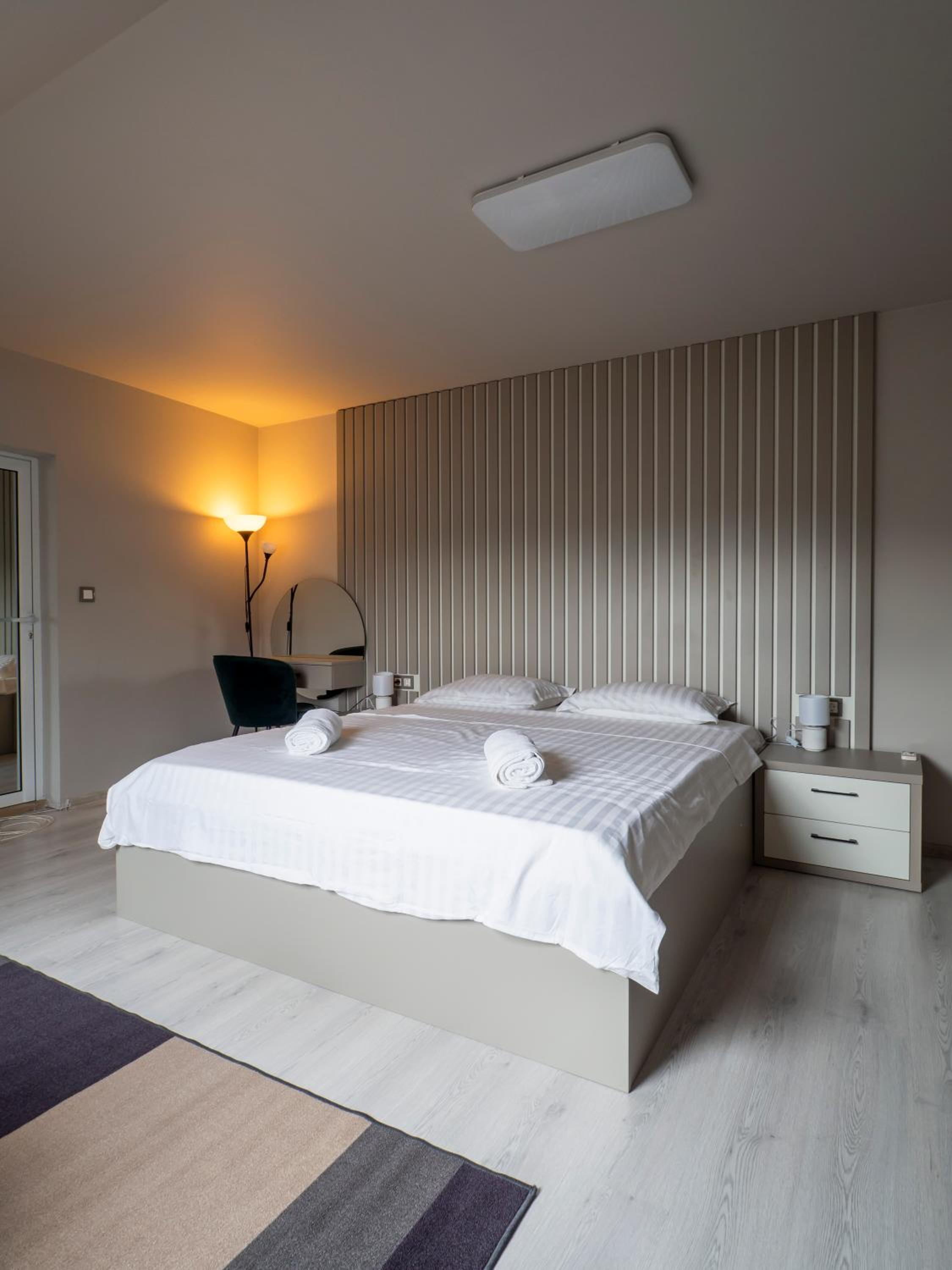 Modern Vitosha View Apartment with Free Parking