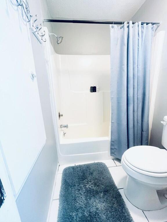 Entire home near the beach for your perfect vacay! Book it now
