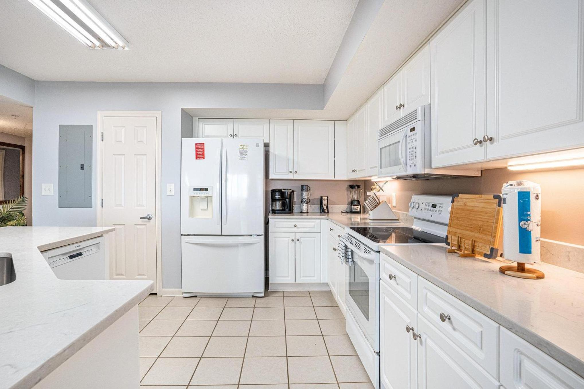 Yacht Club Villas #2-902