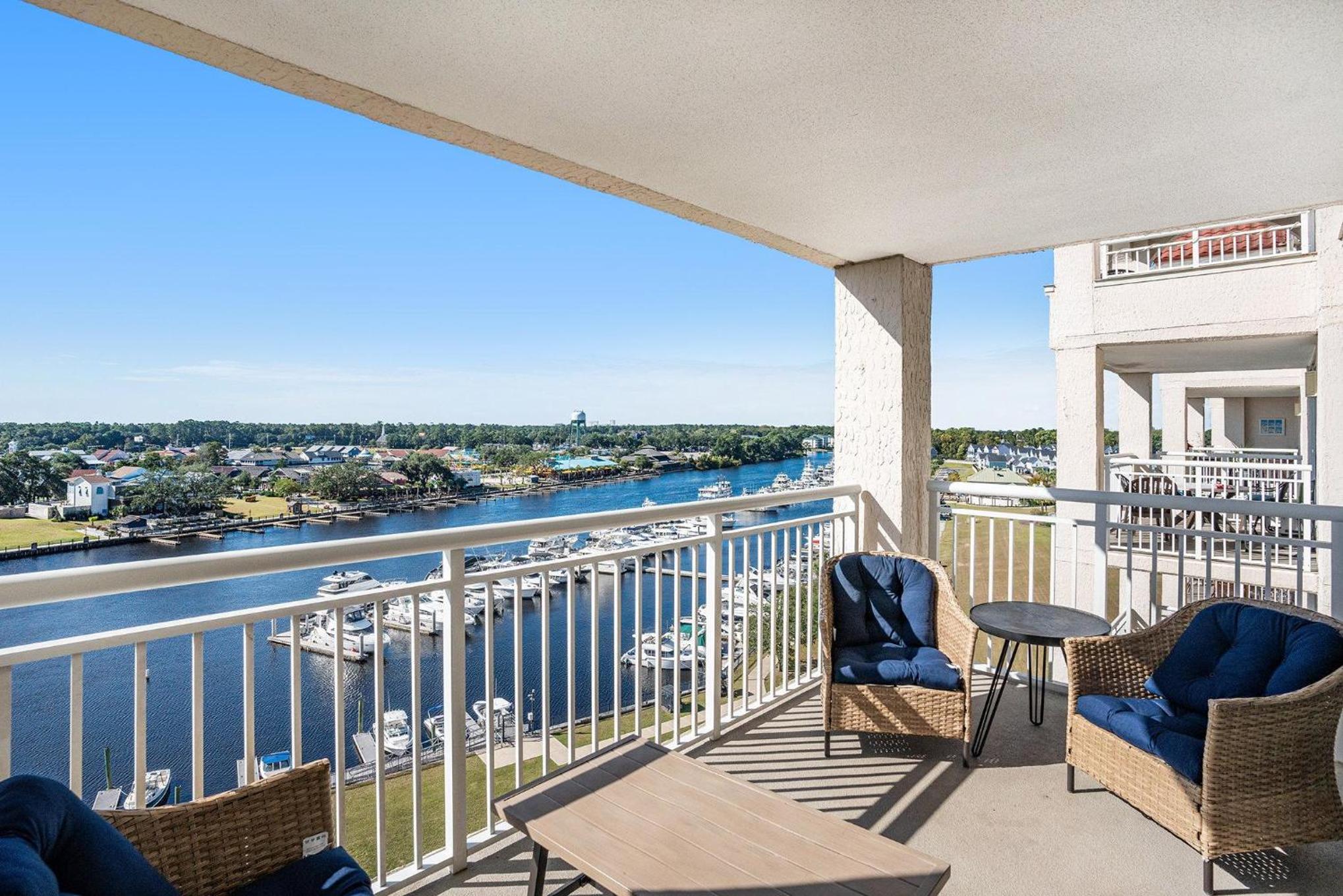 Yacht Club Villas #2-902
