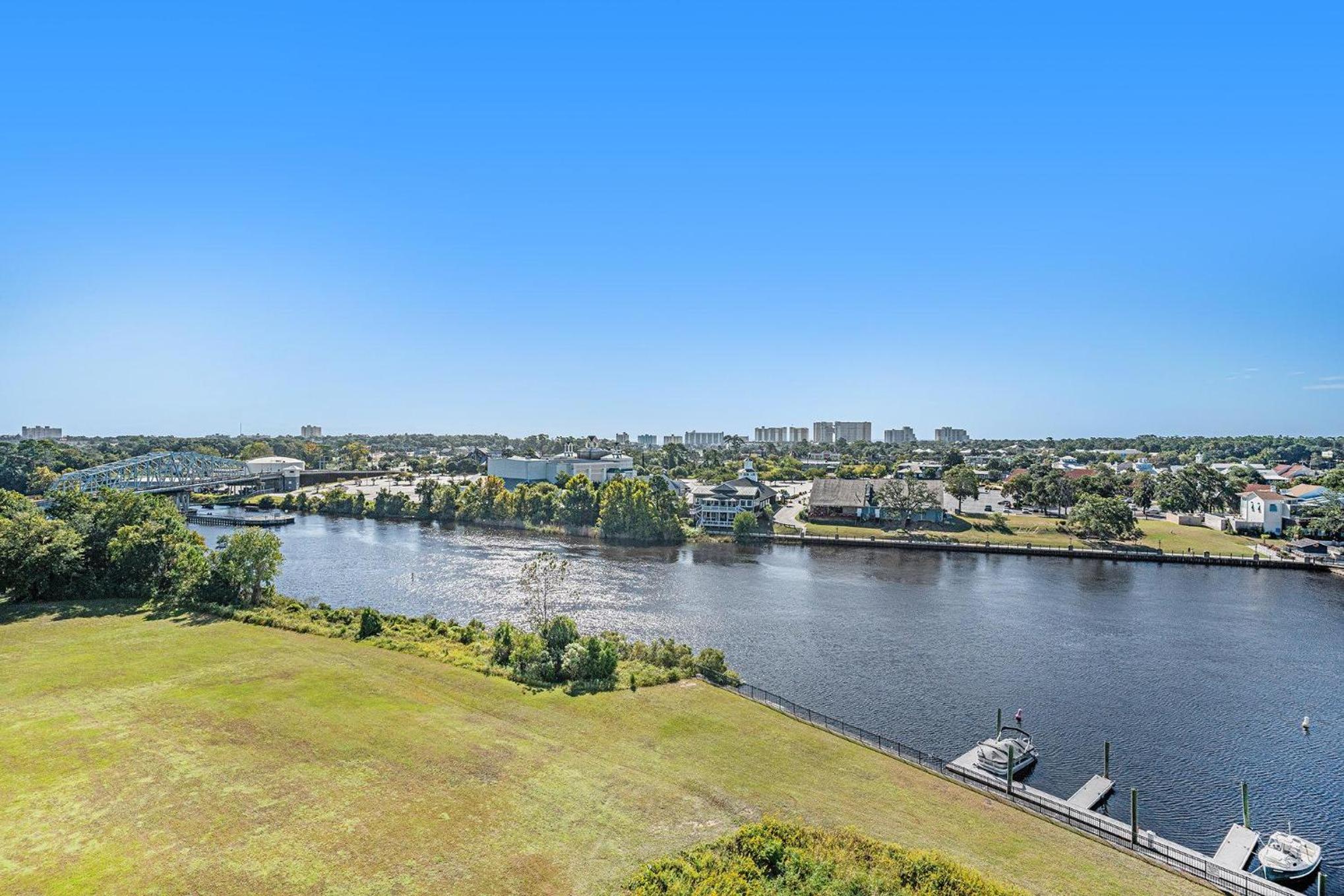 Yacht Club Villas #2-902