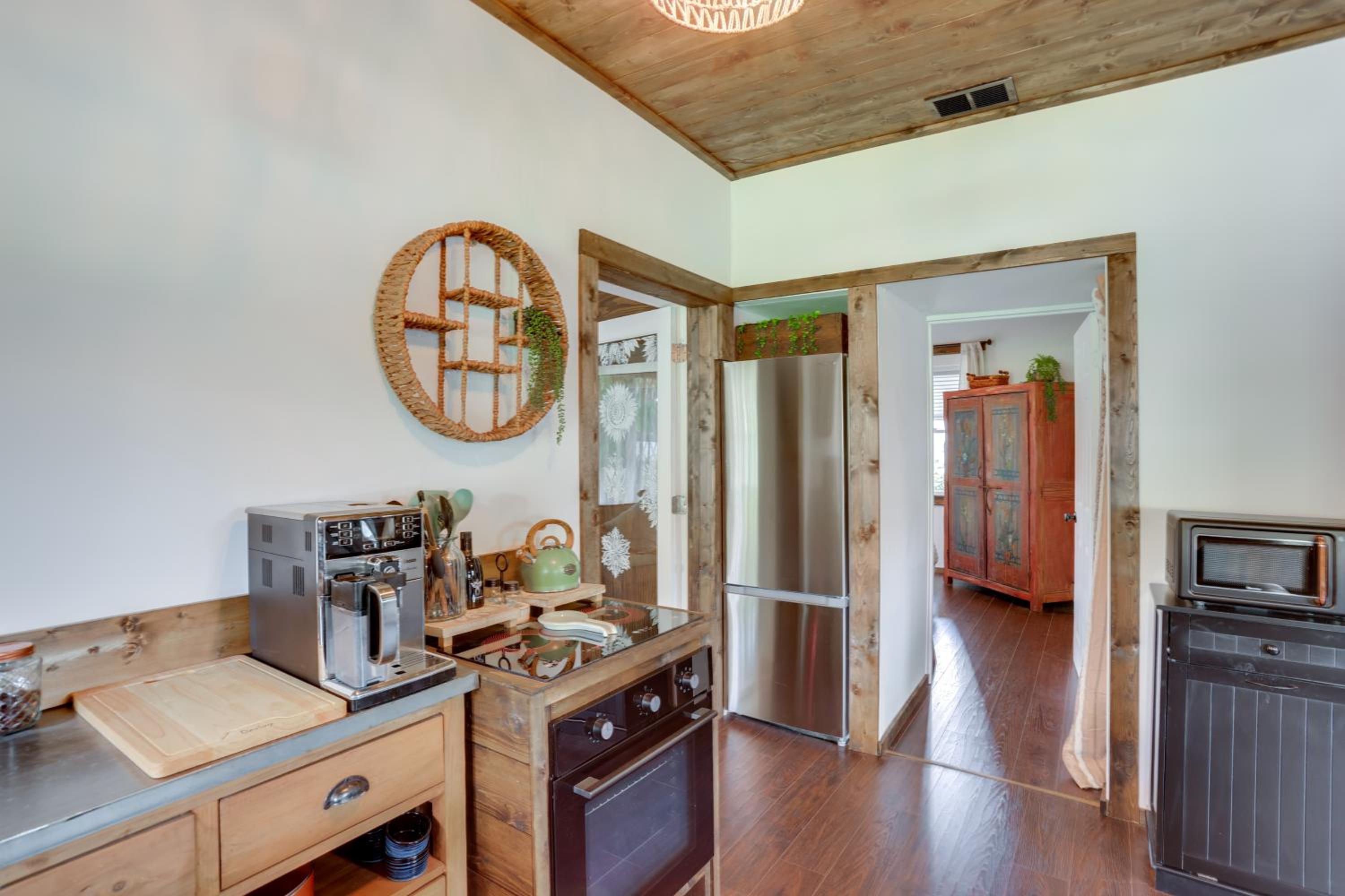 Less Than 1 Mi to Downtown Arcadia Tranquil Wooded Escape