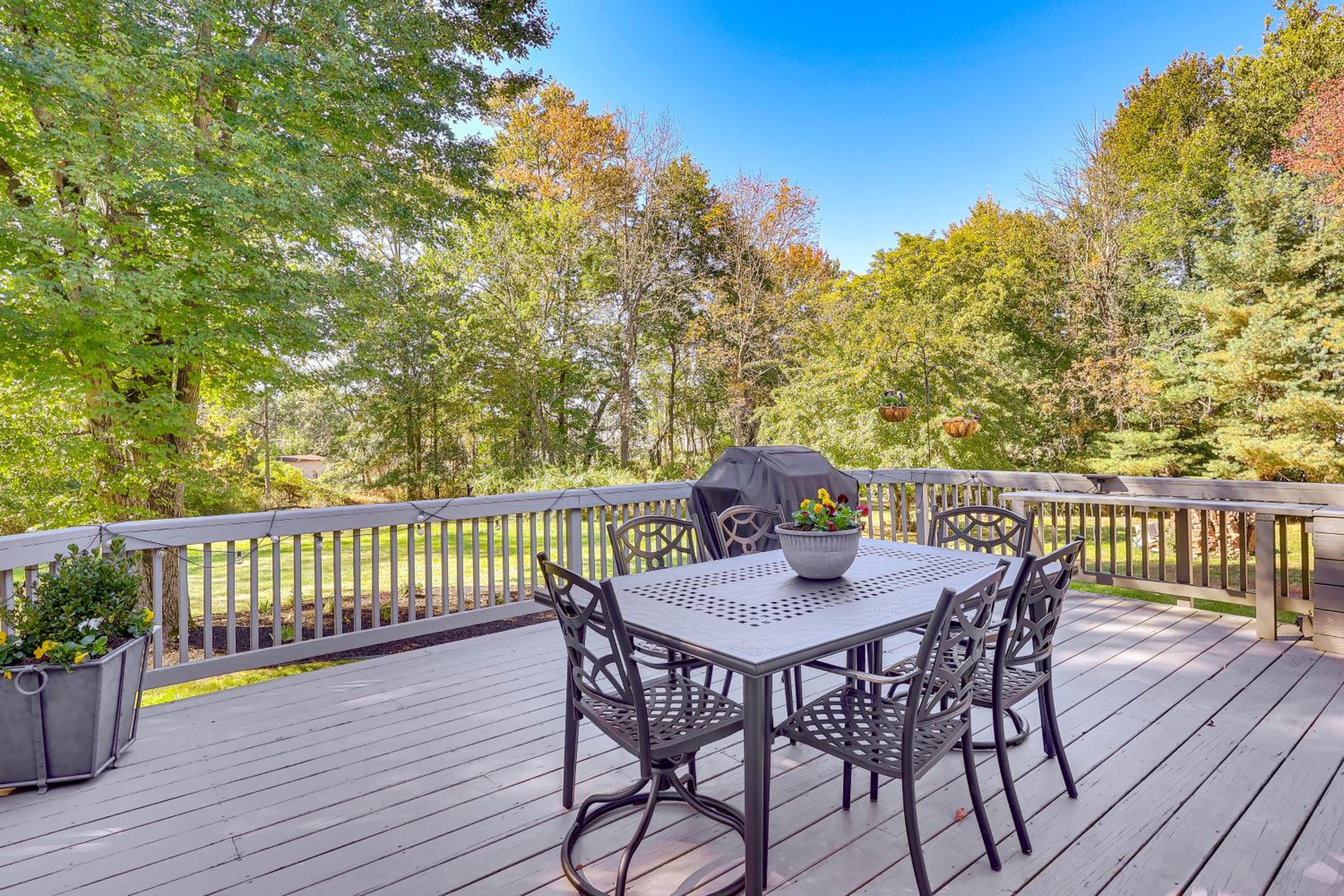 Spacious Fanwood Home with Decks, Walk to Park!