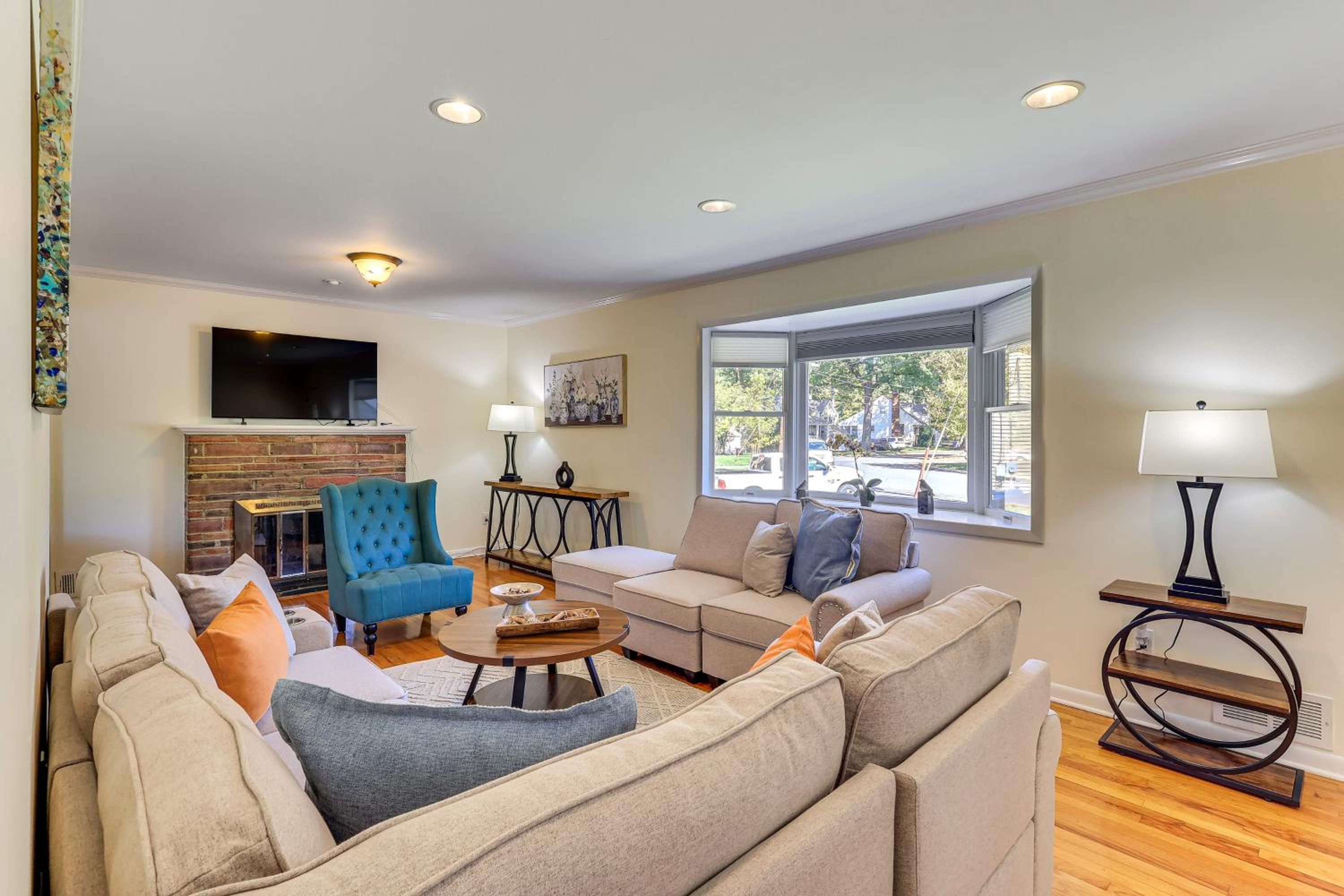 Spacious Fanwood Home with Decks, Walk to Park!