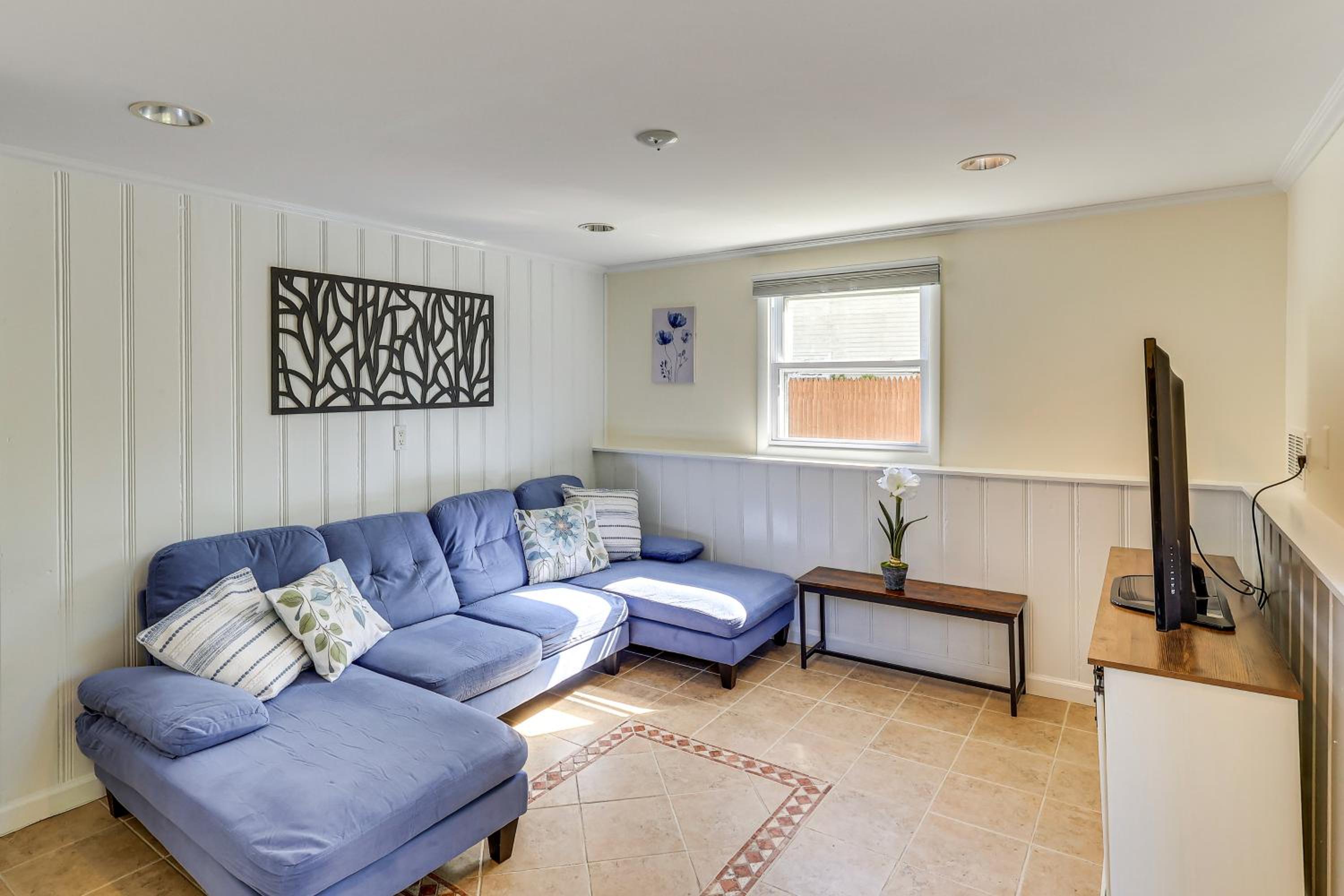 Spacious Fanwood Home with Decks, Walk to Park!