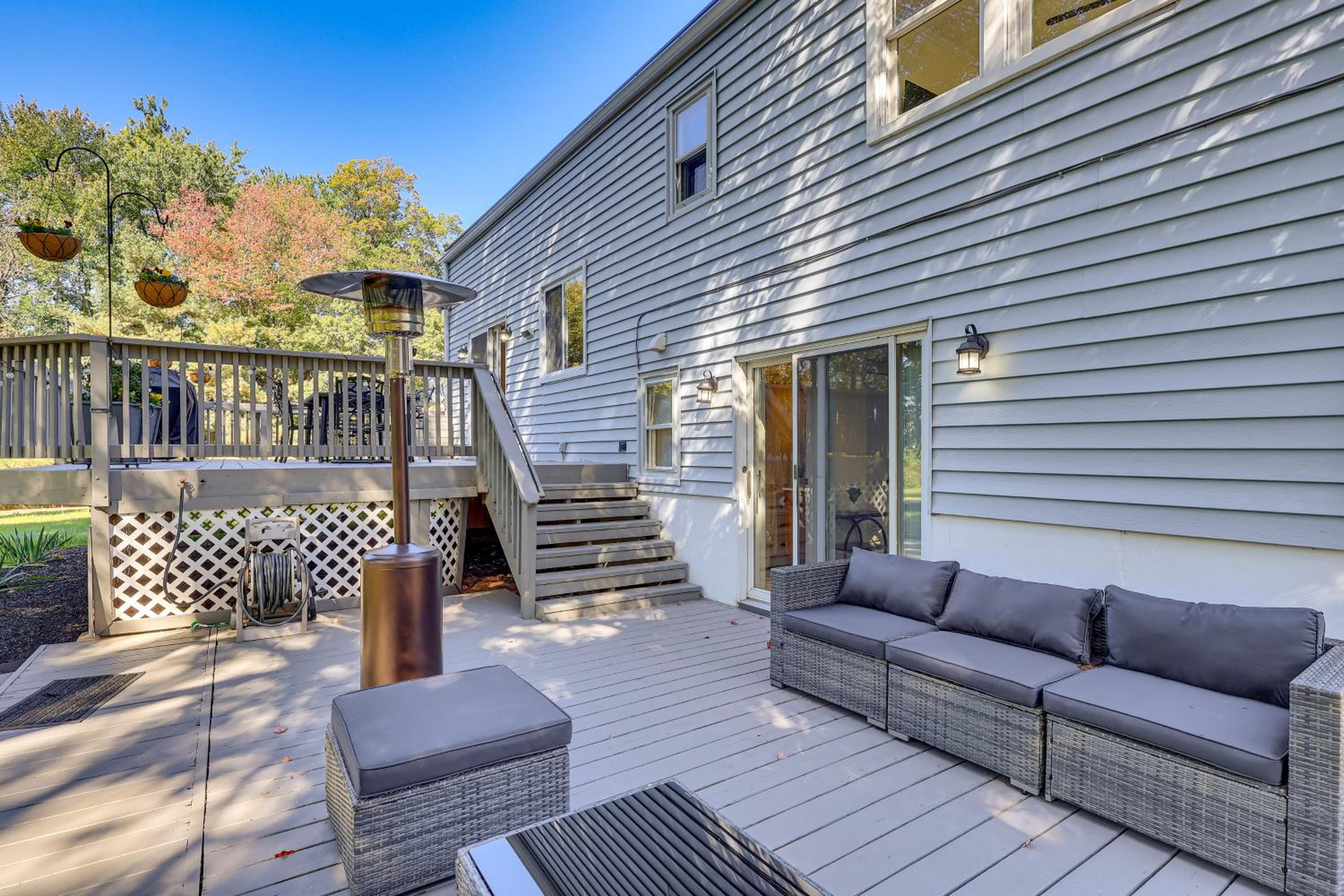 Spacious Fanwood Home with Decks, Walk to Park!