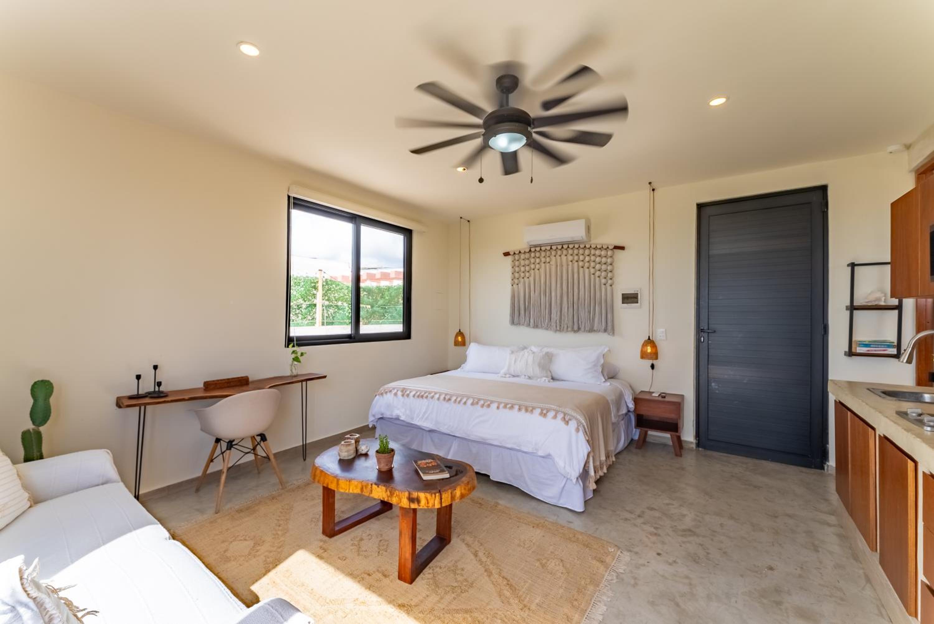Private Jacuzzi, Starlink, Golf-View Terrace - Puerto Aventuras