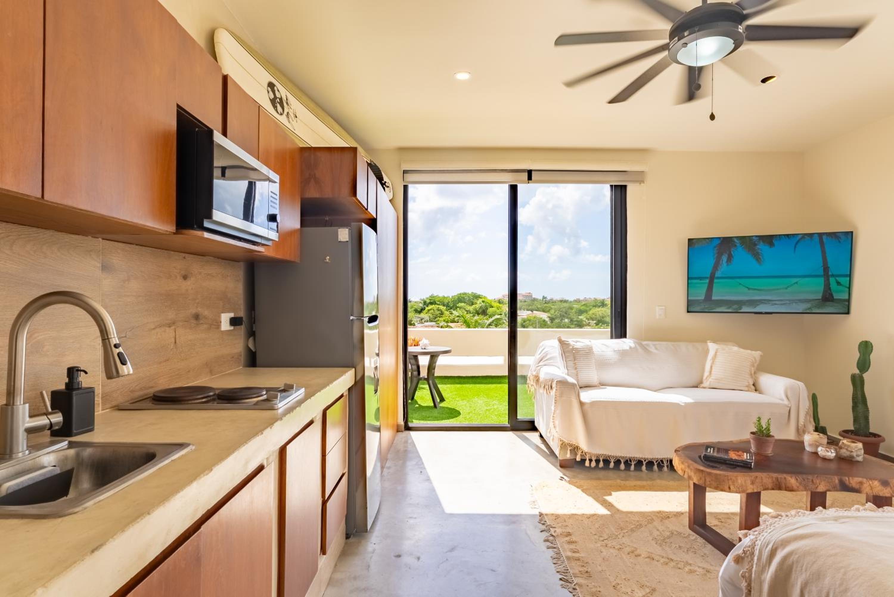 Private Jacuzzi, Starlink, Golf-View Terrace - Puerto Aventuras