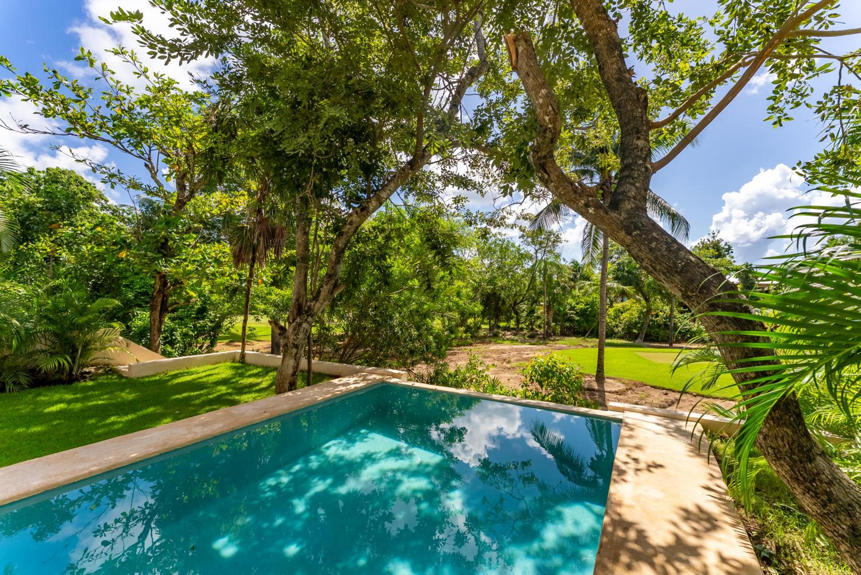 Private Jacuzzi, Starlink, Golf-View Terrace - Puerto Aventuras