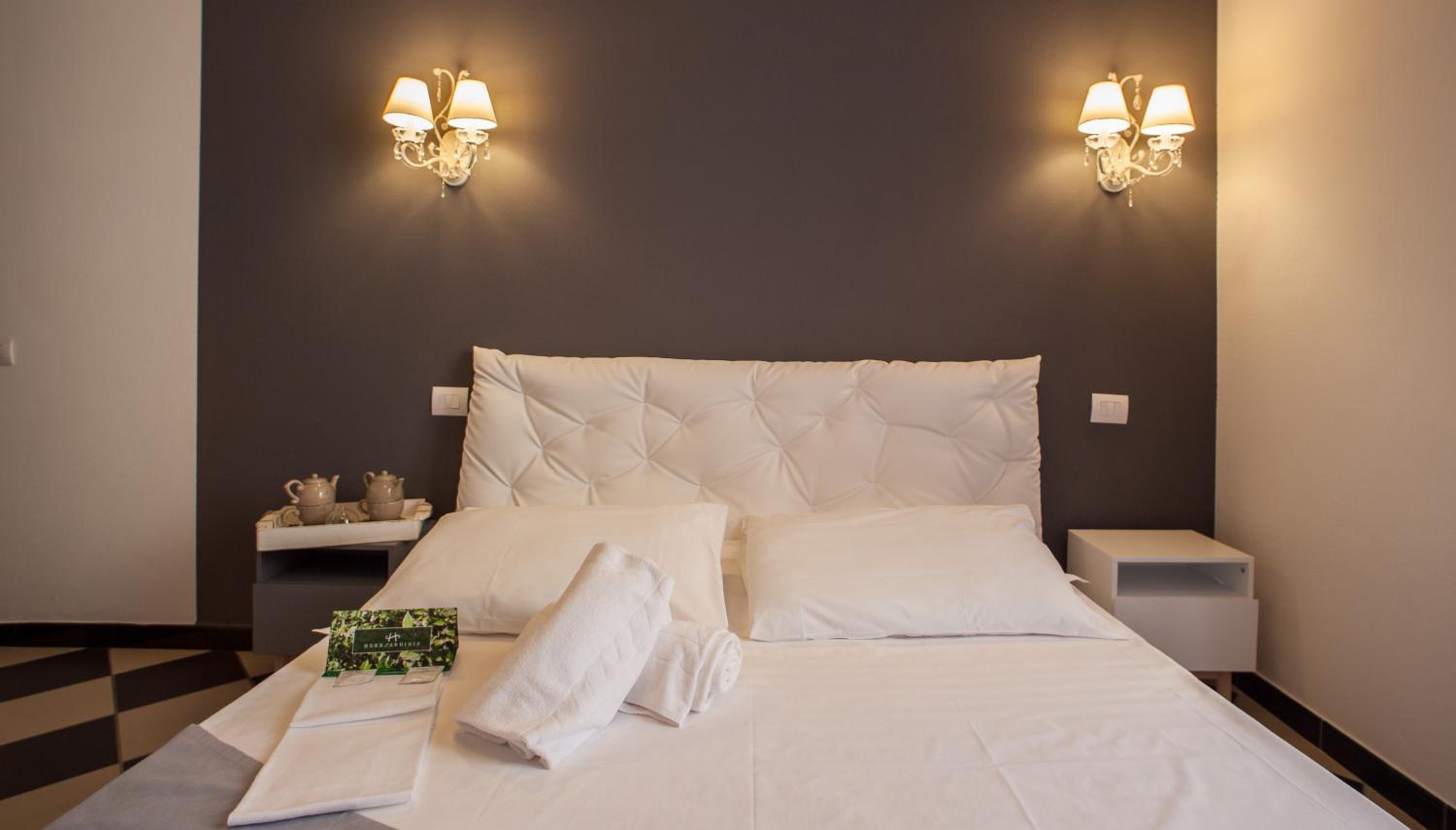 Manì Rooms