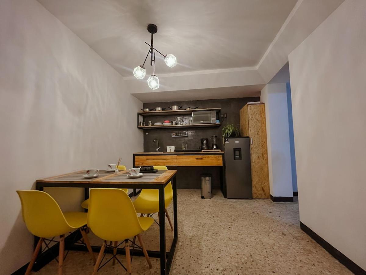 Two-bedroom apartment with AC in the center Oaxaca