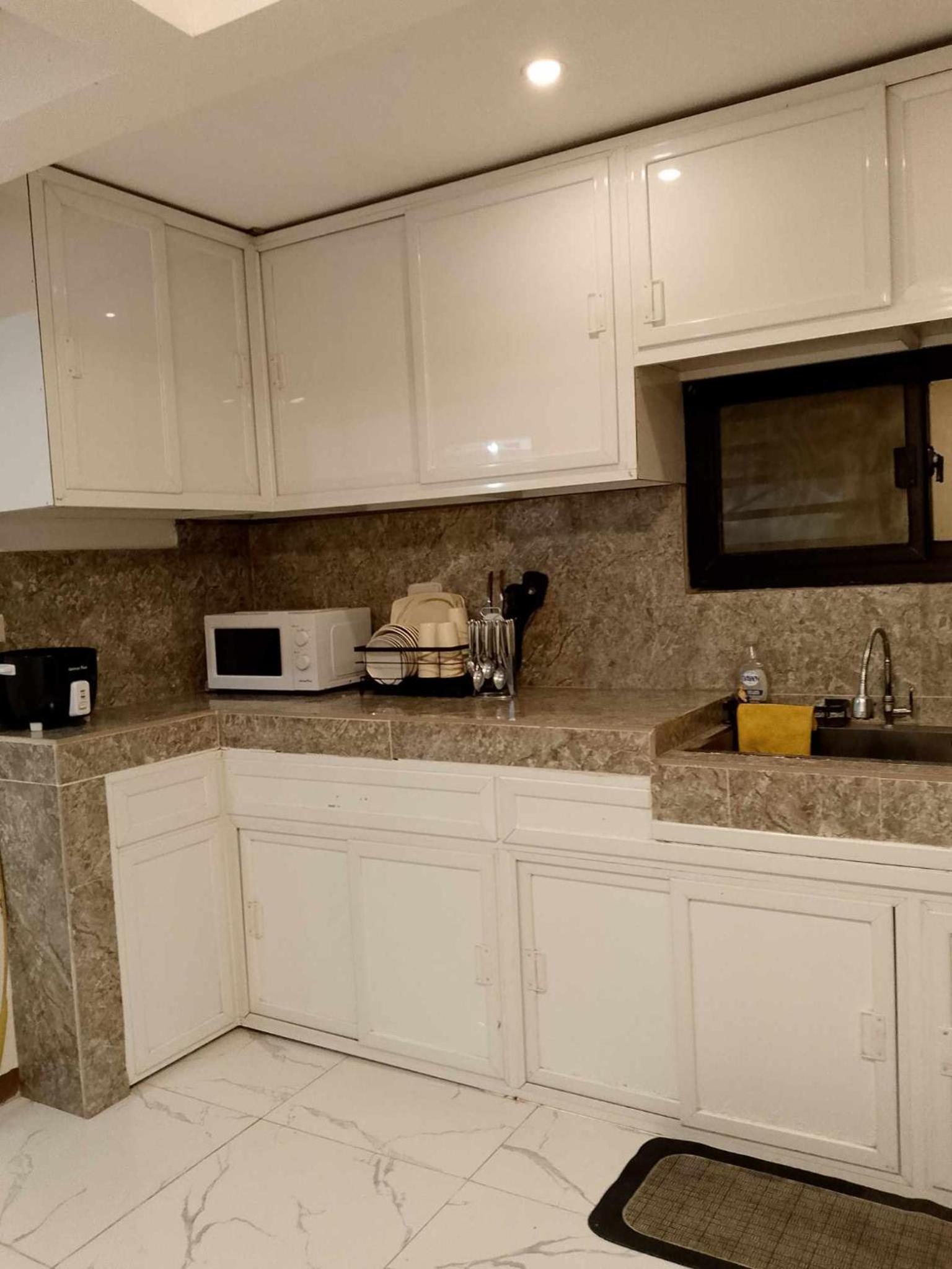 CasaCavite - Your Chill Hideaway and Mini-Resort Just Minutes from all the Tagaytay-Silang-Nuvali Action!