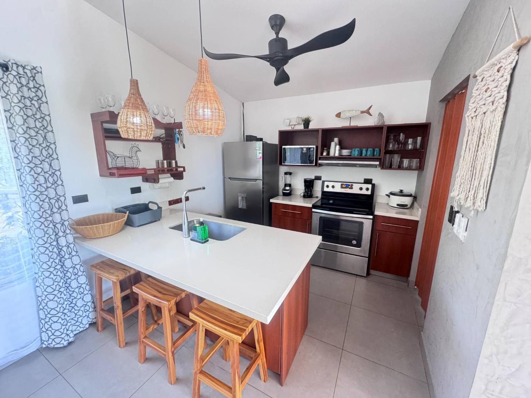 Casa Bella 3 Bdrm House w Pool in Gated Community