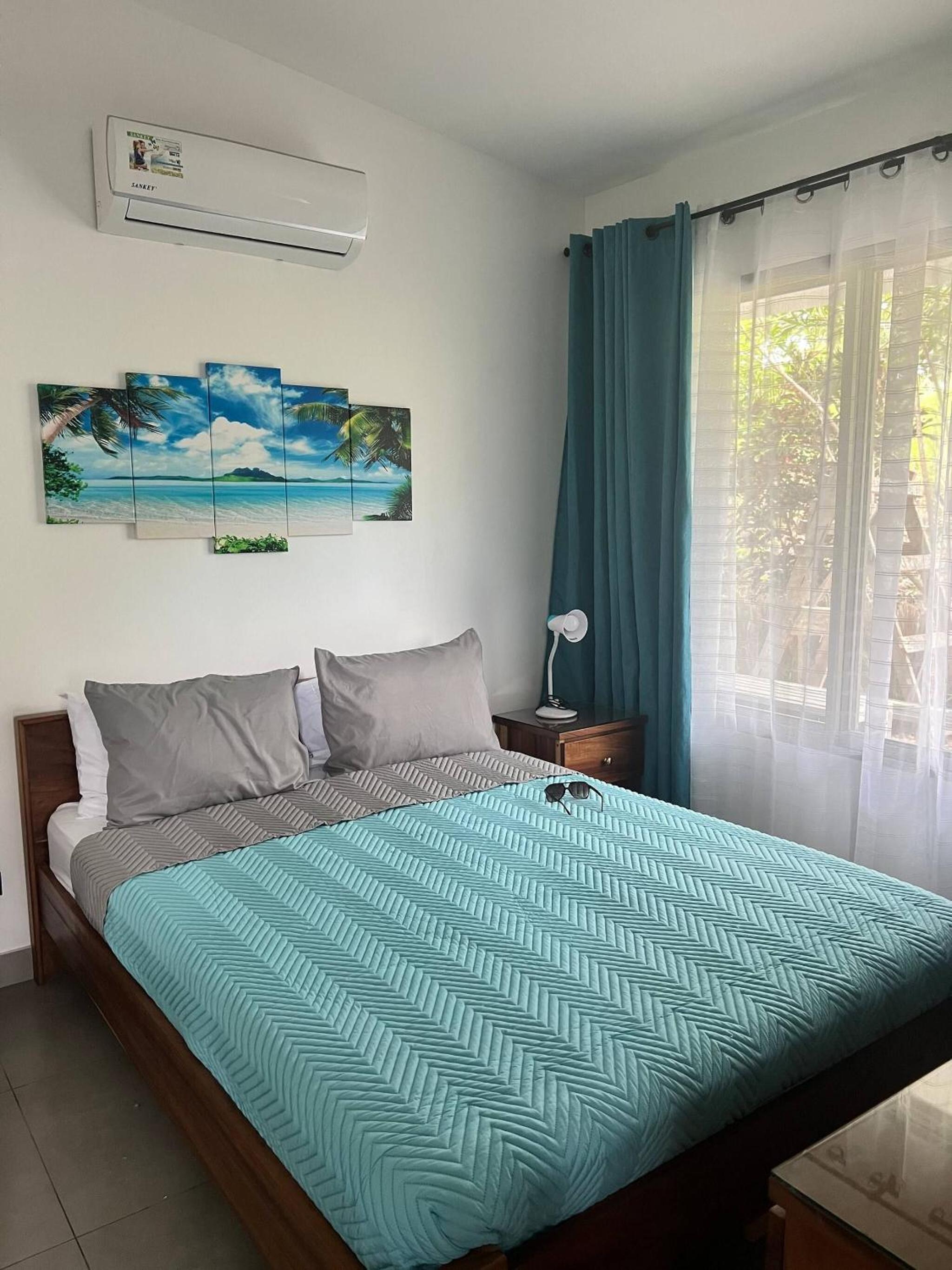 Casa Bella 3 Bdrm House w Pool in Gated Community