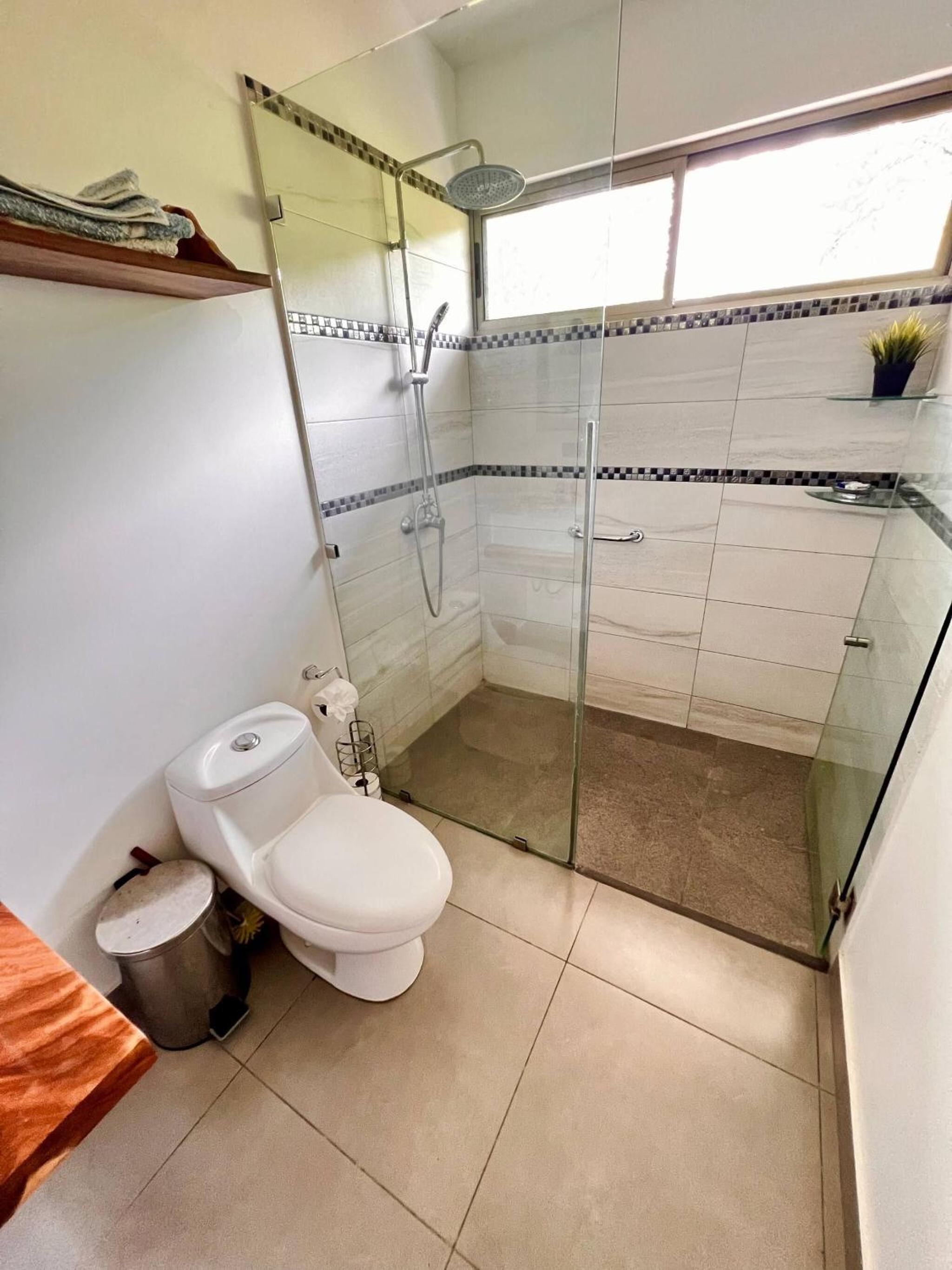 Casa Bella 3 Bdrm House w Pool in Gated Community