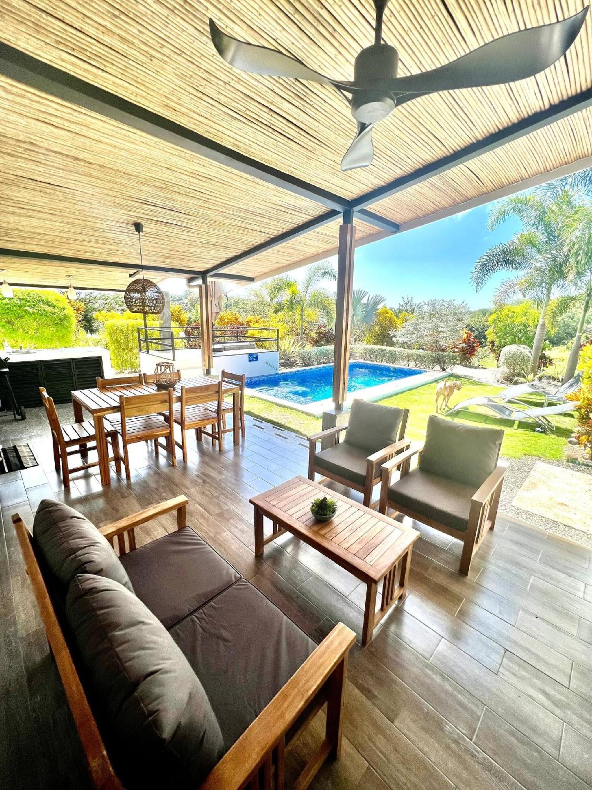 Casa Bella 3 Bdrm House w Pool in Gated Community